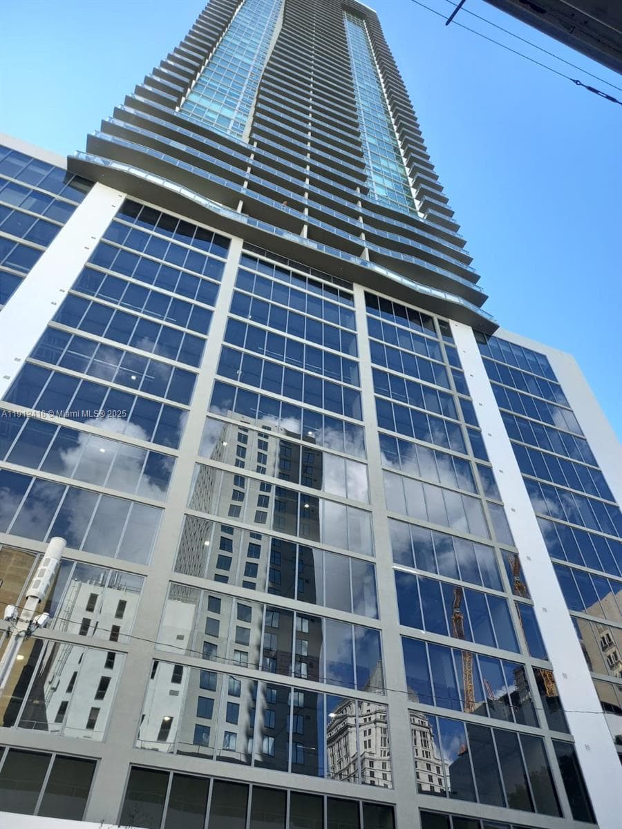 30 SW 1st St # 601, Miami FL 33130 — 1