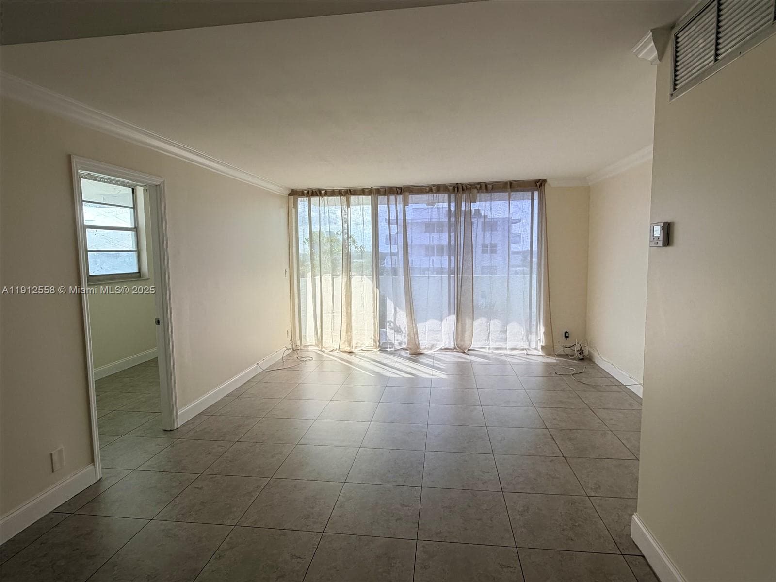 3703 NE 166th St # 910, North Miami Beach FL 33160 — 2