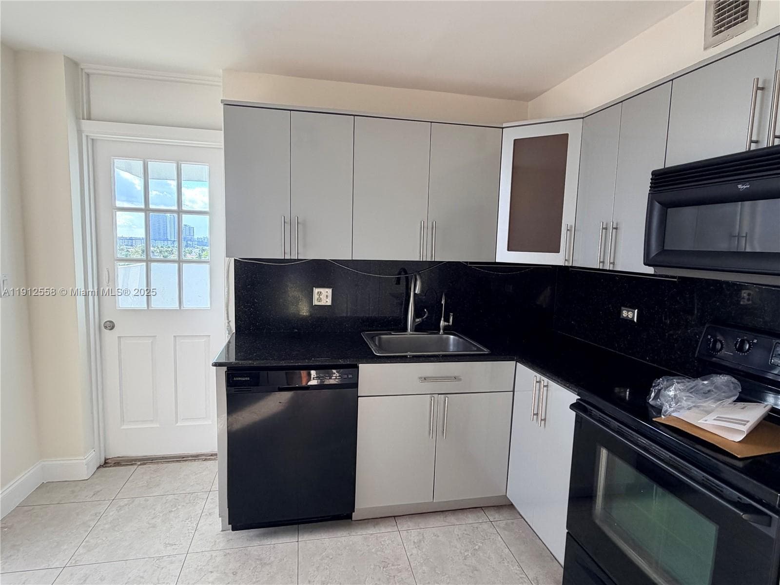 3703 NE 166th St # 910, North Miami Beach FL 33160 — 5