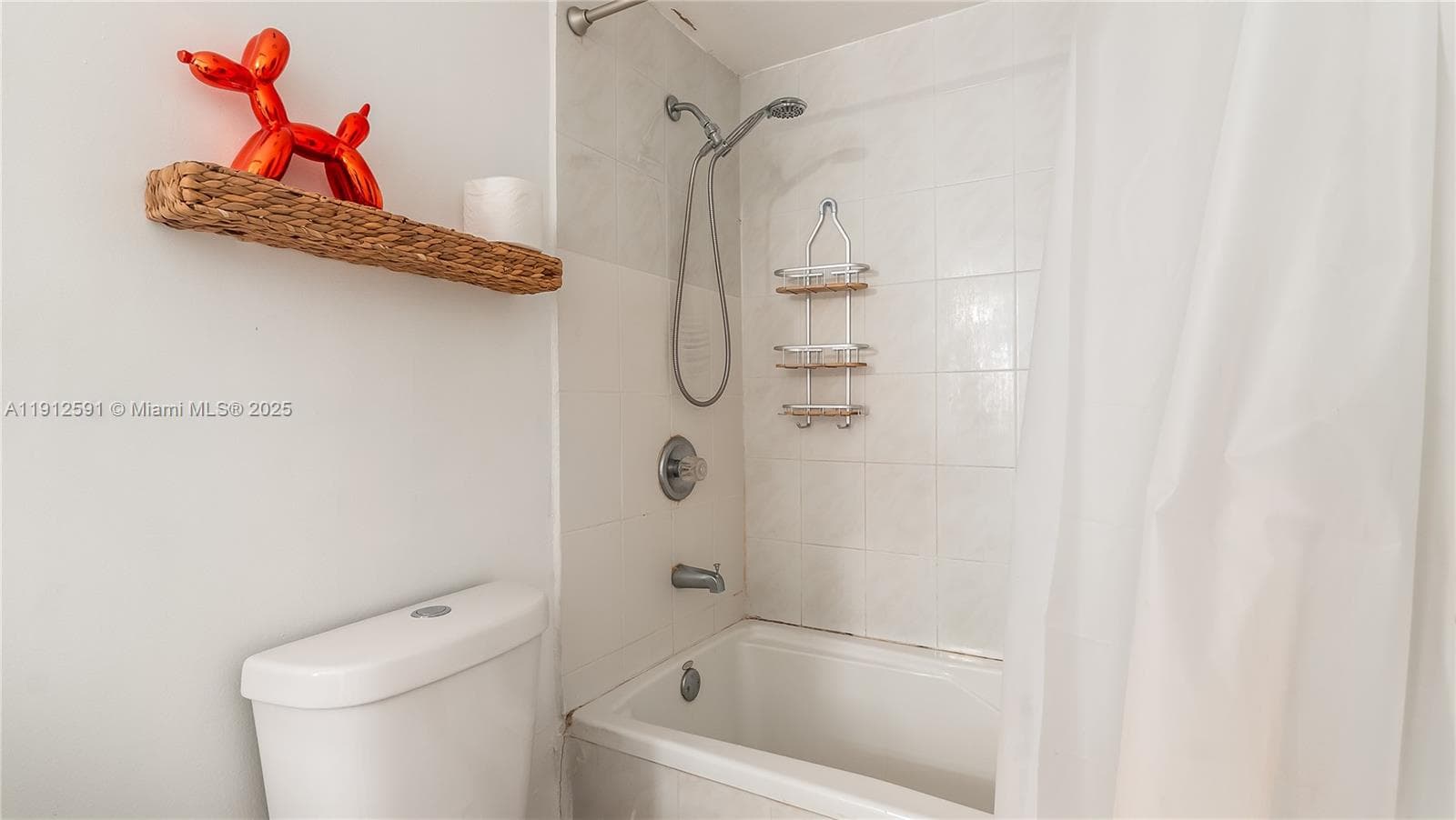 500 Bayview Dr # 117, Sunny Isles Beach FL 33160 — 17