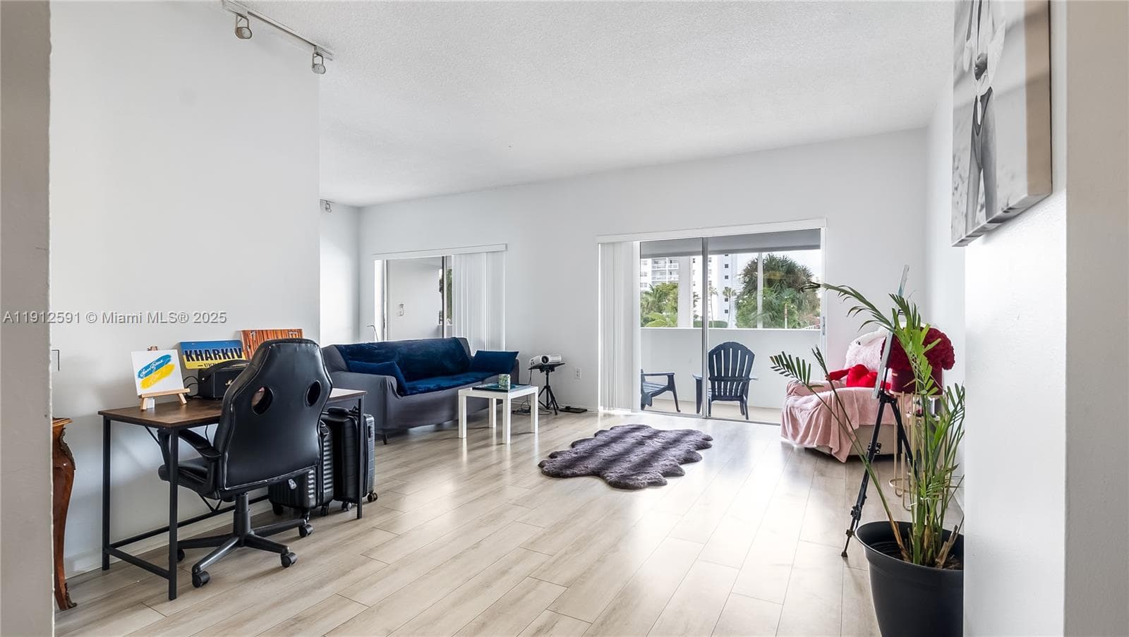 500 Bayview Dr # 117, Sunny Isles Beach FL 33160 — 9