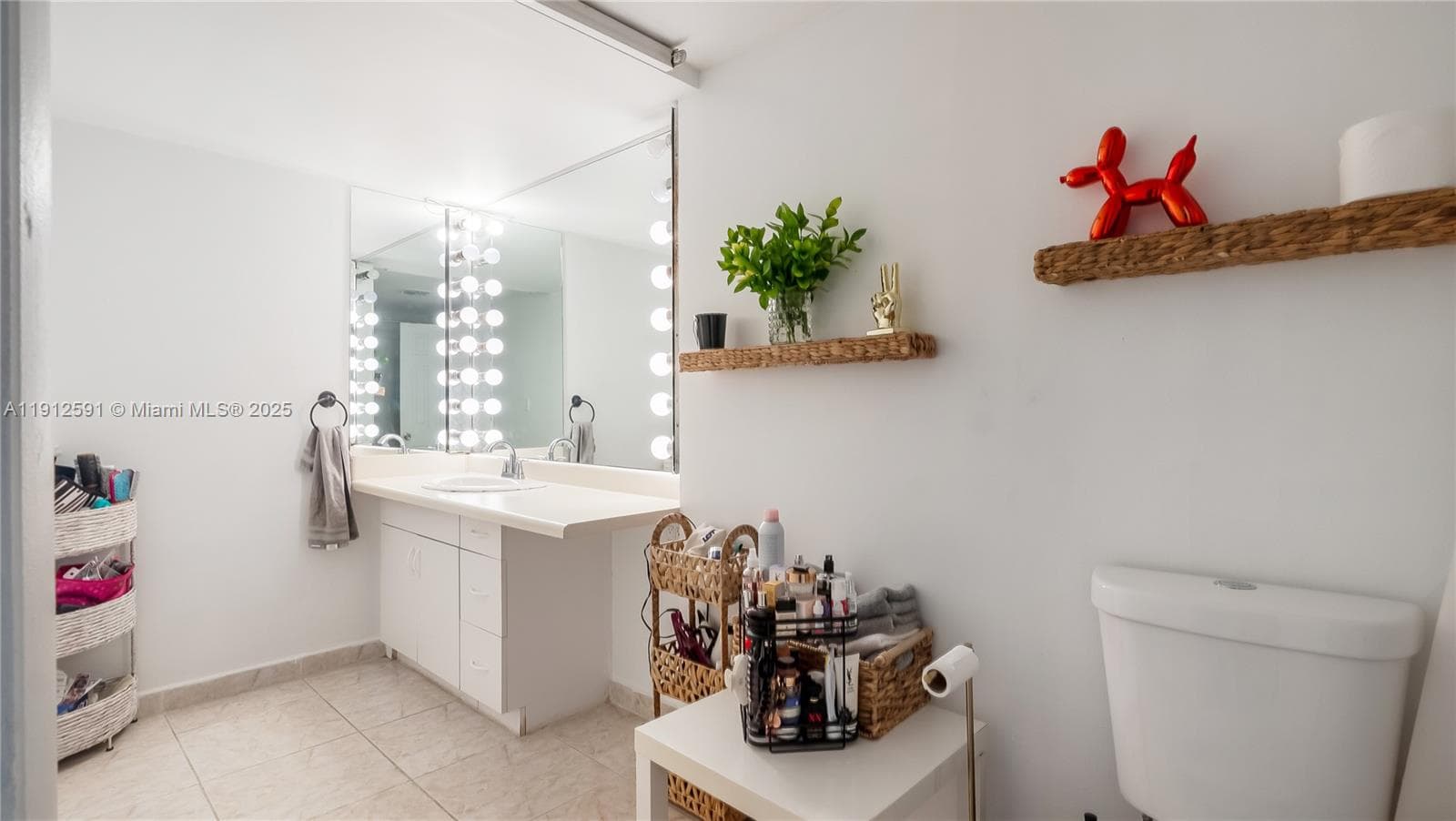 500 Bayview Dr # 117, Sunny Isles Beach FL 33160 — 15