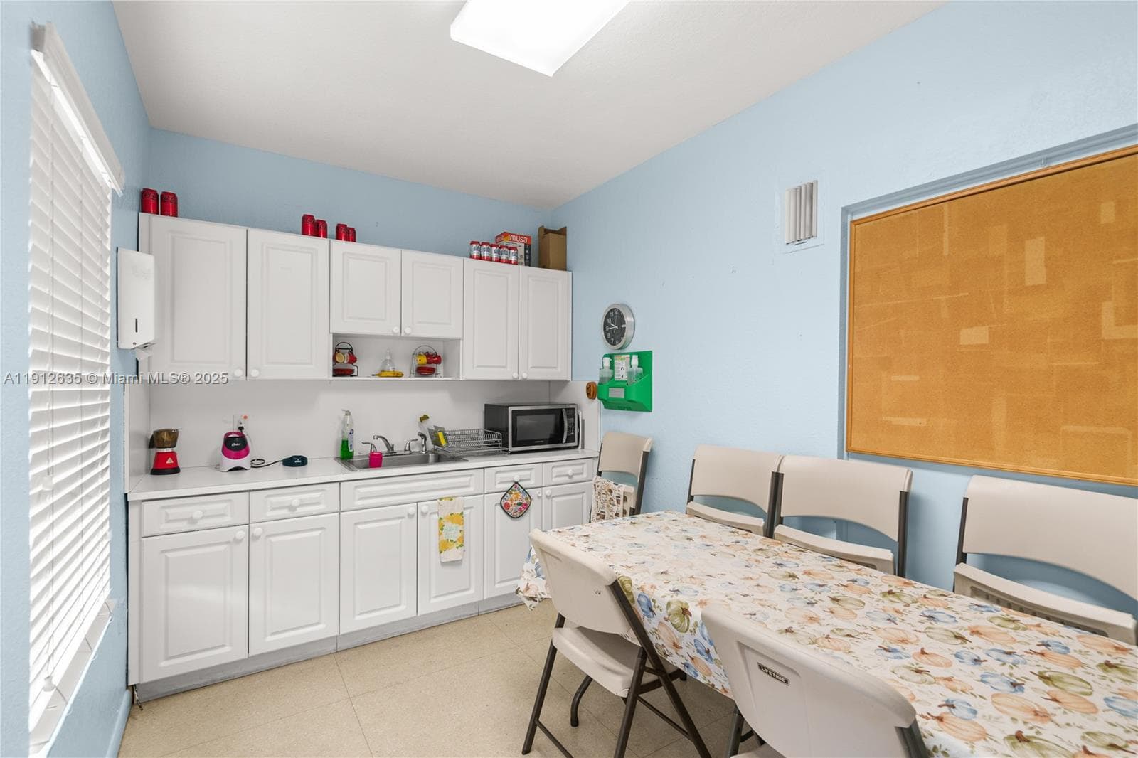 1920 SW 22nd St, Miami FL 33145 — 18