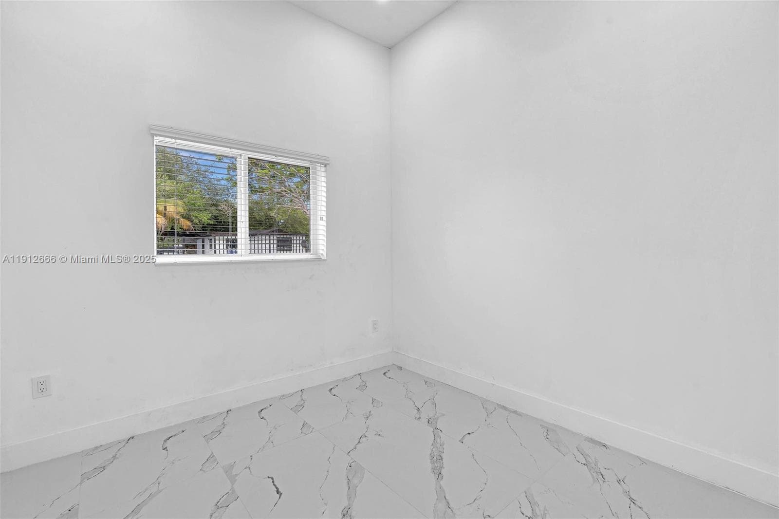 5850 NE 3rd Ave, Miami FL 33137 — 45