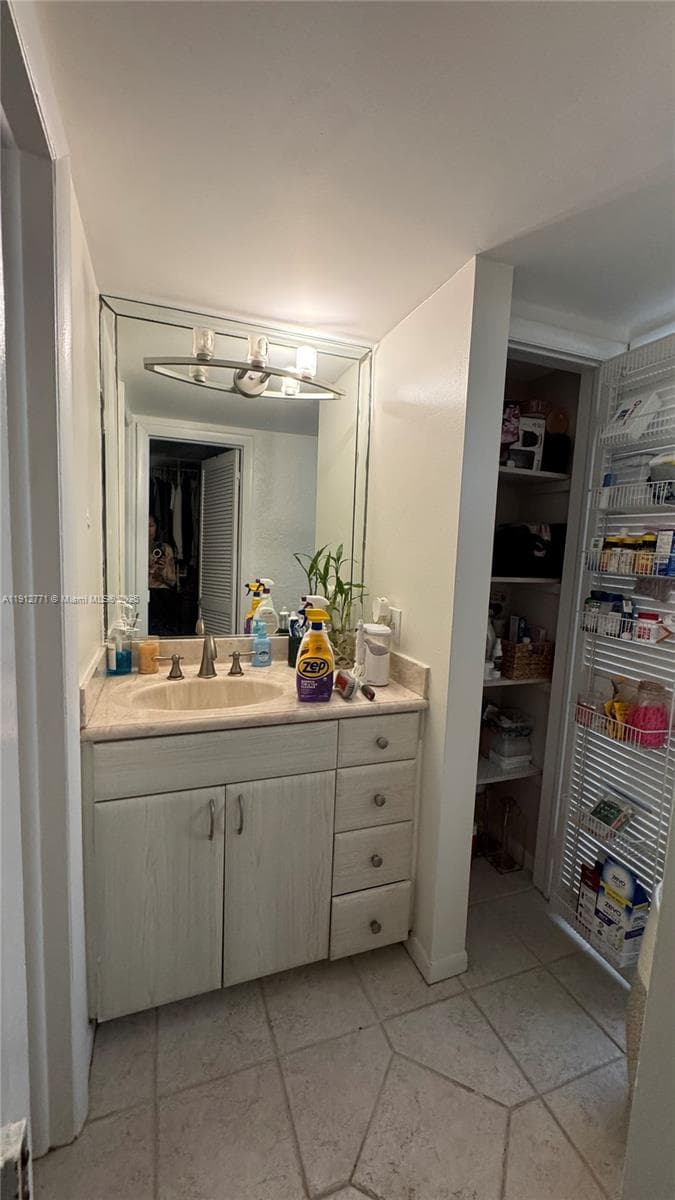 16518 NE 26th Ave # 304, North Miami Beach FL 33160 — 11