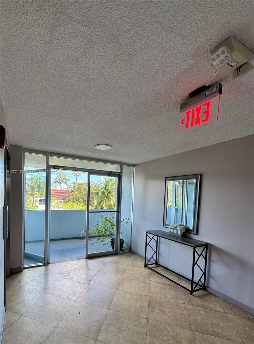 16518 NE 26th Ave # 304, North Miami Beach FL 33160 — 25