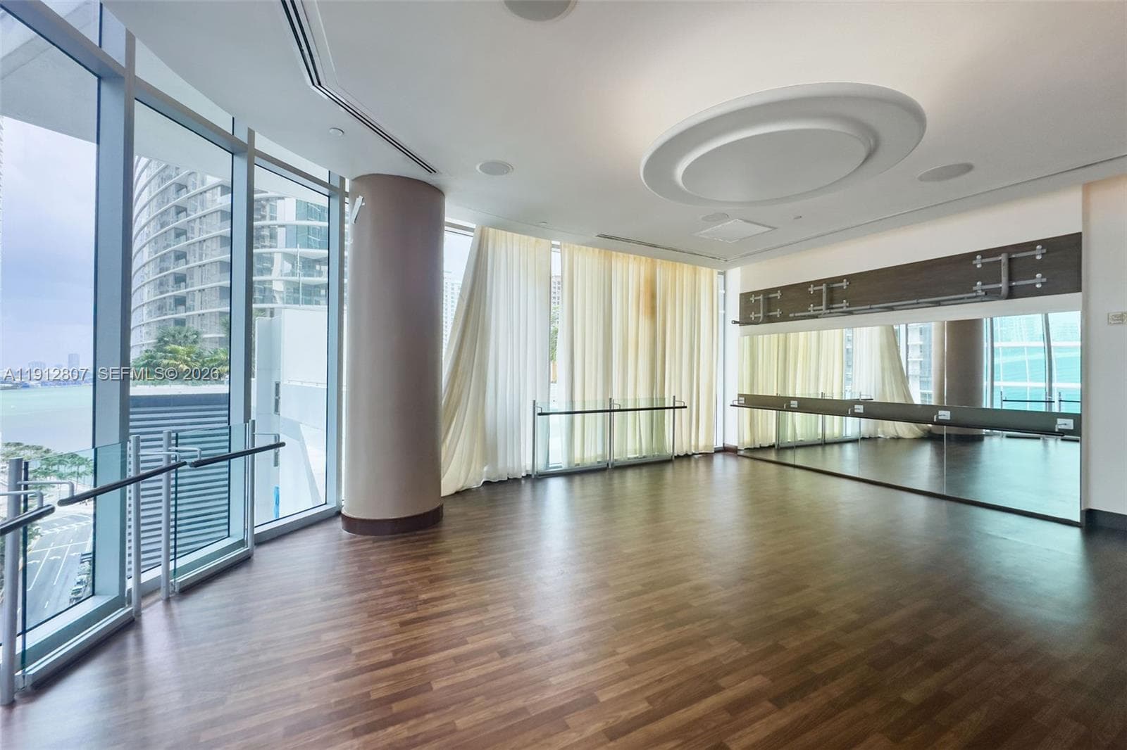 200 Biscayne Boulevard Way # 4510, Miami FL 33131 — 47