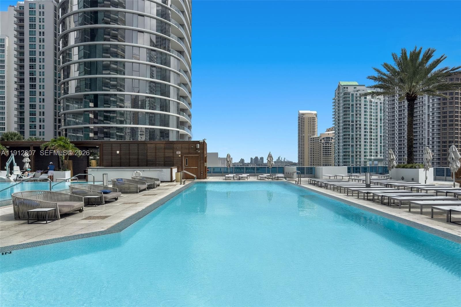200 Biscayne Boulevard Way # 4510, Miami FL 33131 — 49