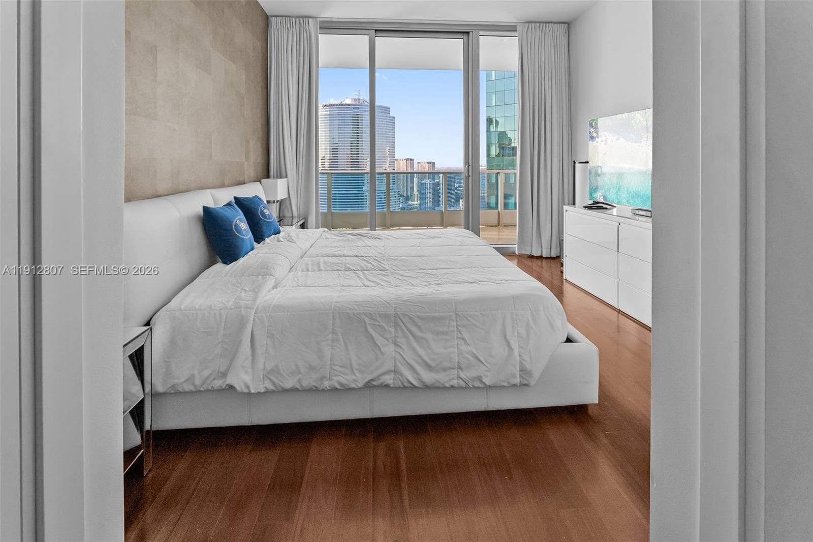 200 Biscayne Boulevard Way # 4510, Miami FL 33131 — 18