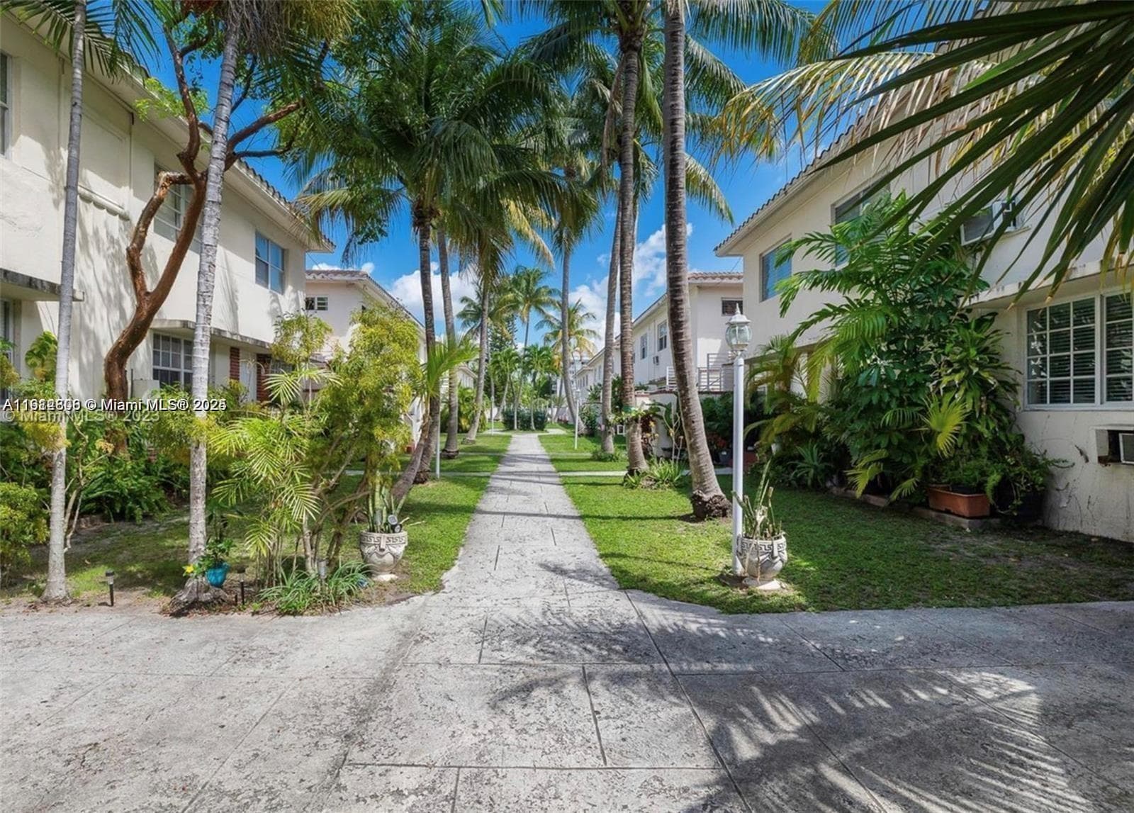 1197 Marseille Dr # 12, Miami Beach FL 33141 — 2