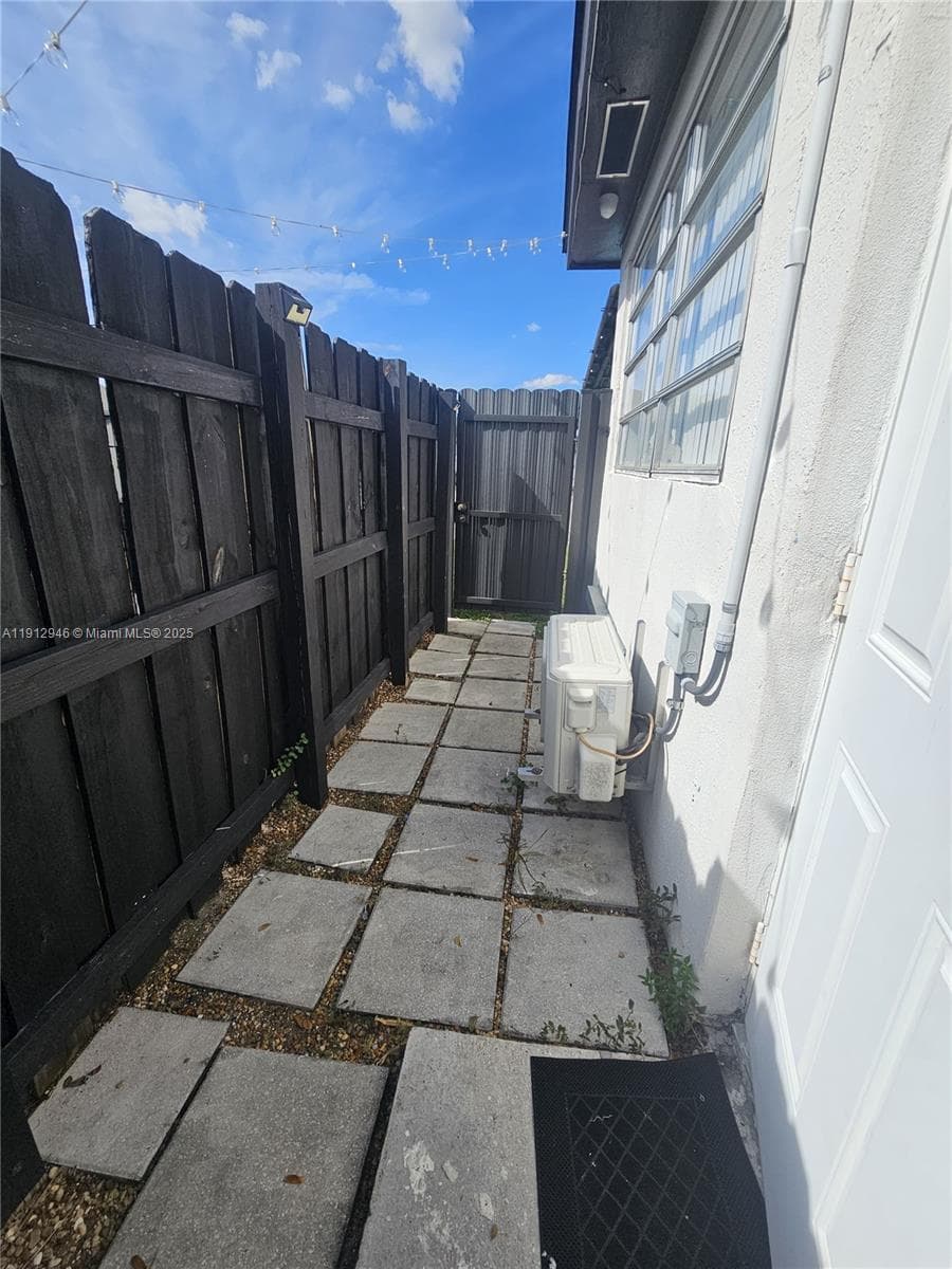Hialeah 54 Th Street Addn, Hialeah, FL — 12