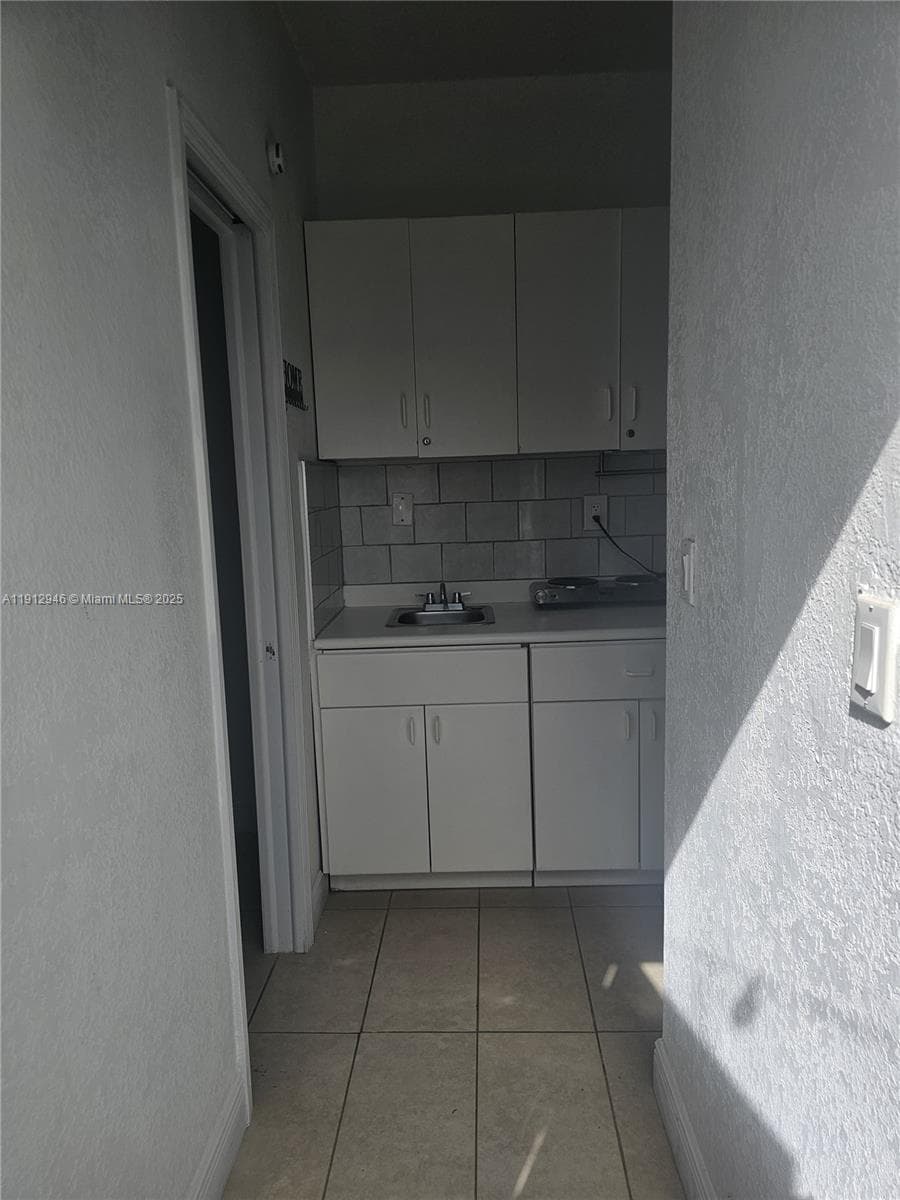 Hialeah 54 Th Street Addn, Hialeah, FL — 3