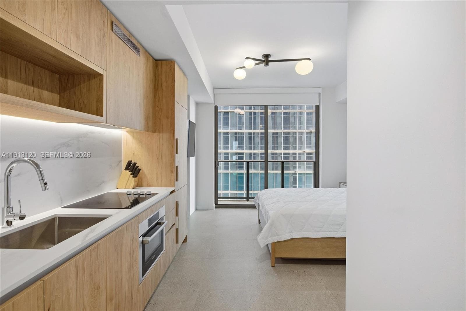11 NE 6th St # 1906, Miami FL 33132 — 1