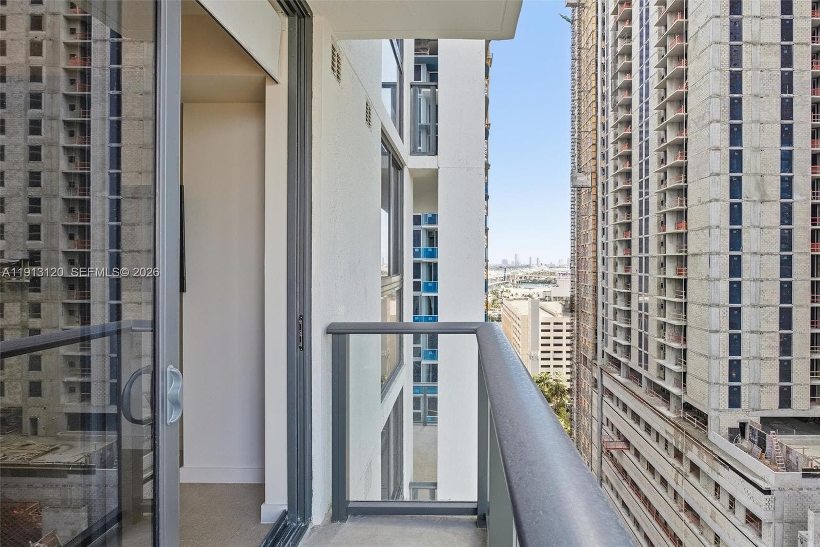11 NE 6th St # 1906, Miami FL 33132 — 15