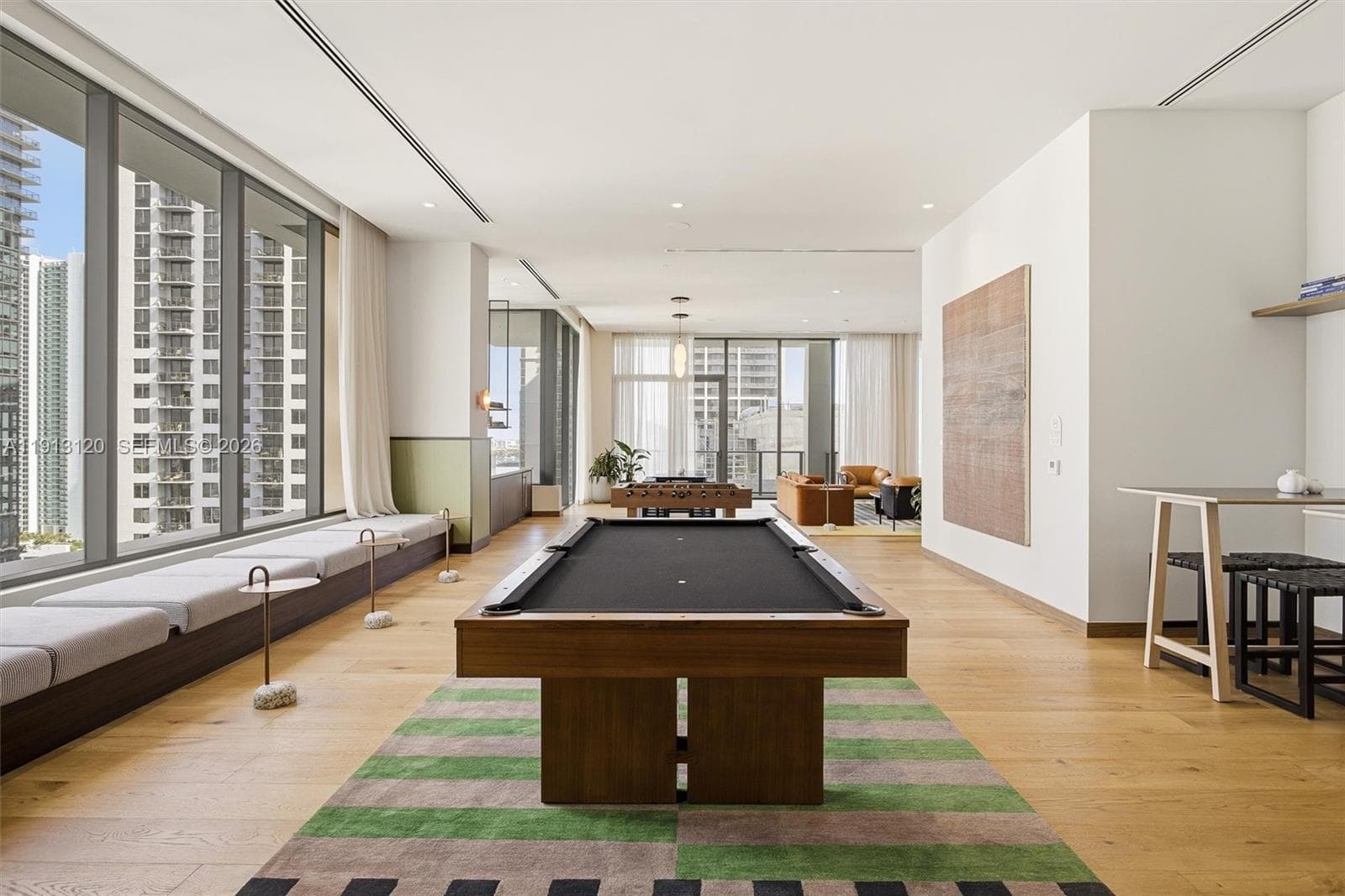 11 NE 6th St # 1906, Miami FL 33132 — 35
