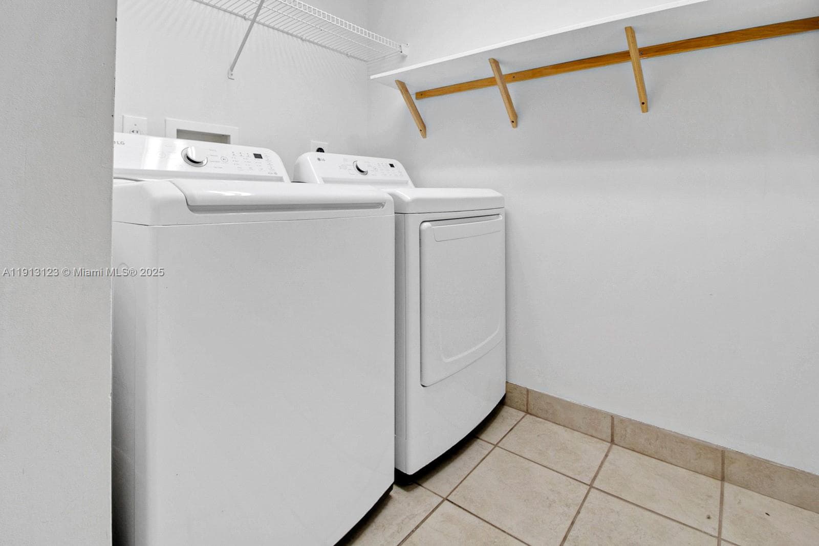 3370 Hidden Bay Dr # 804, Aventura FL 33180 — 39