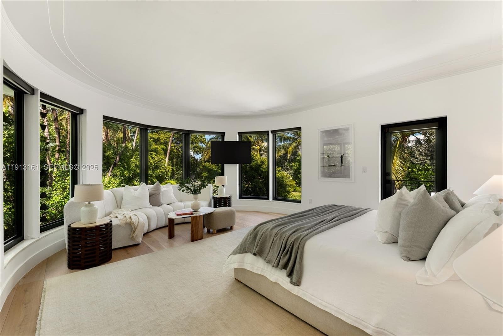 2801 Flamingo Dr, Miami Beach FL 33140 — 17