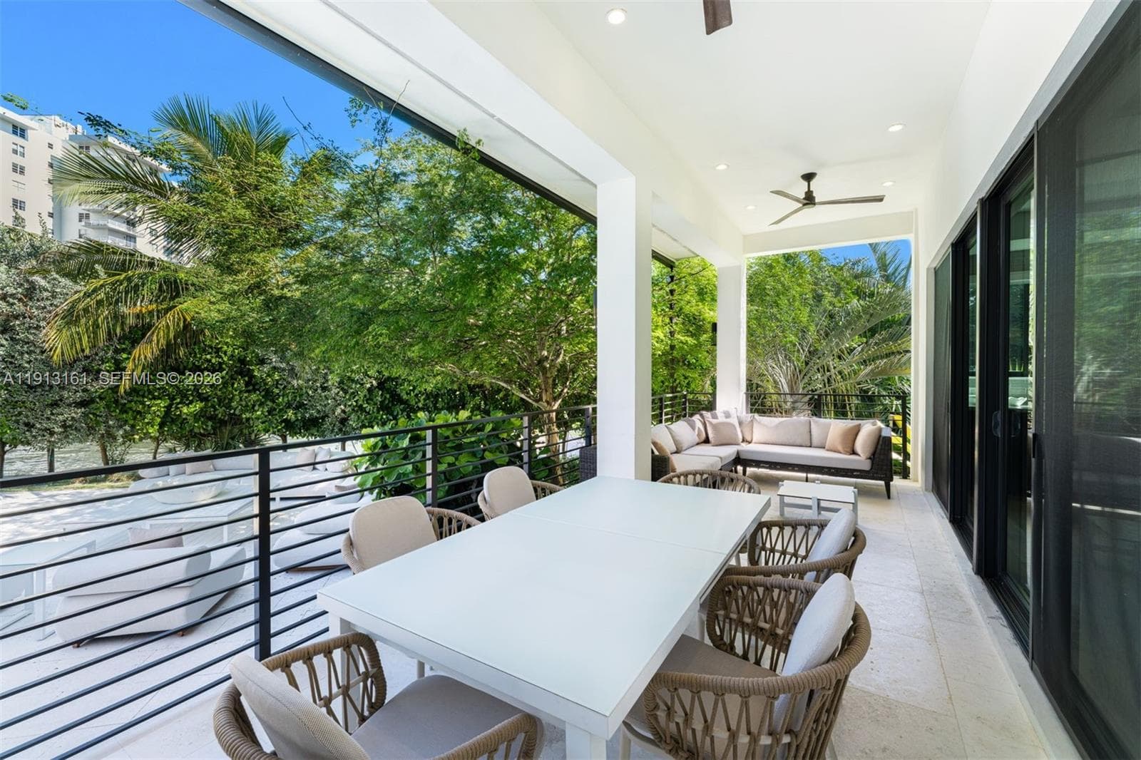 2801 Flamingo Dr, Miami Beach FL 33140 — 36
