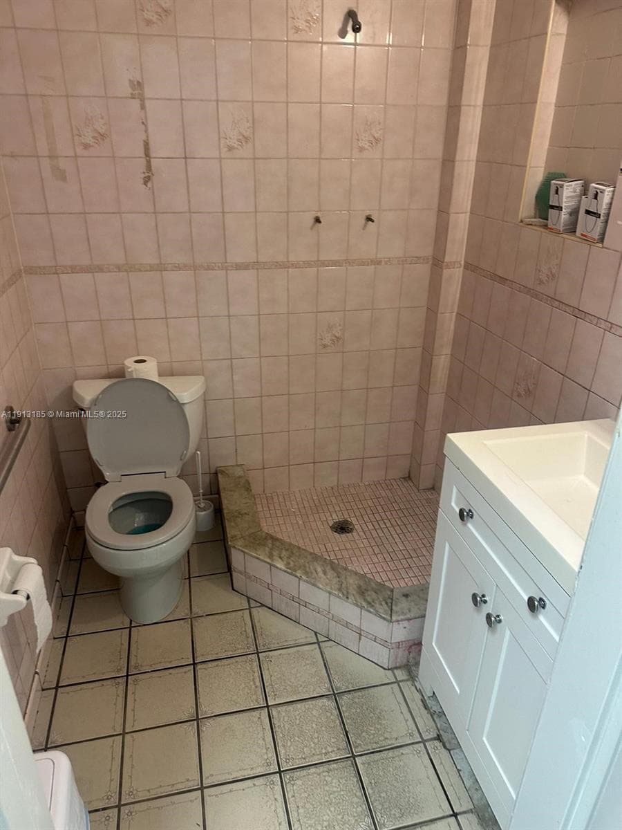1051 NW 119th St, North Miami FL 33168 — 23
