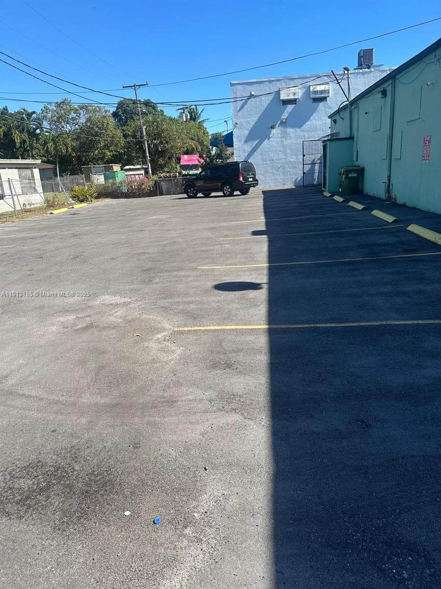1051 NW 119th St, North Miami FL 33168 — 7