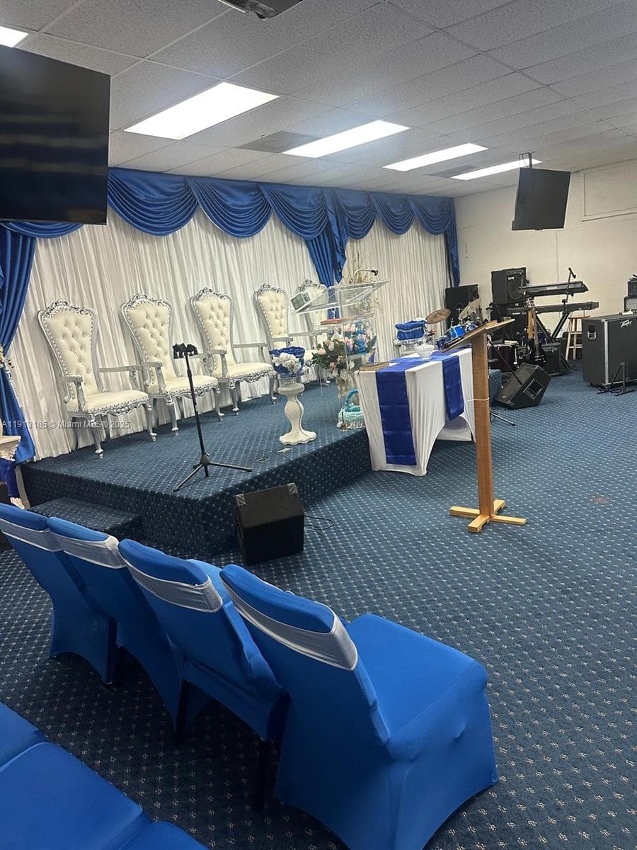 1051 NW 119th St, North Miami FL 33168 — 32