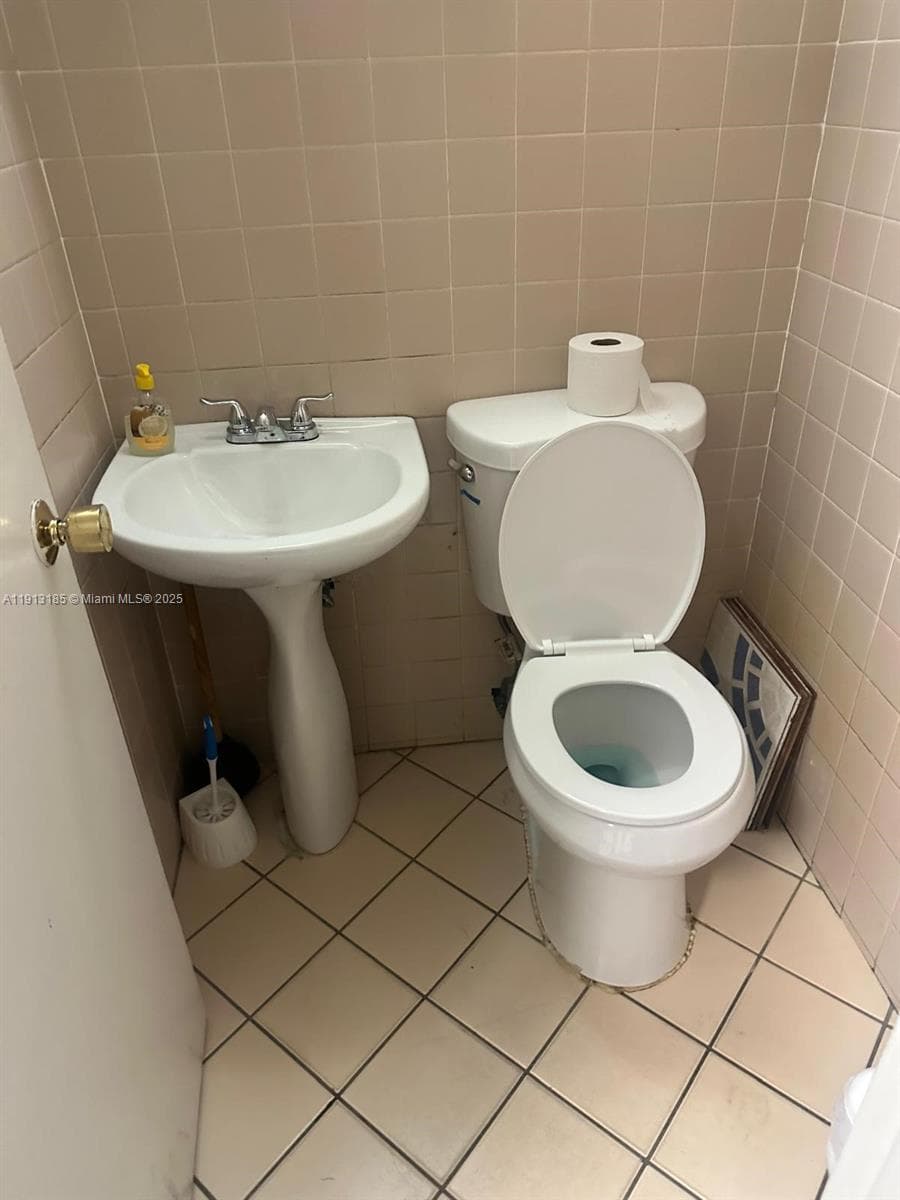 1051 NW 119th St, North Miami FL 33168 — 24