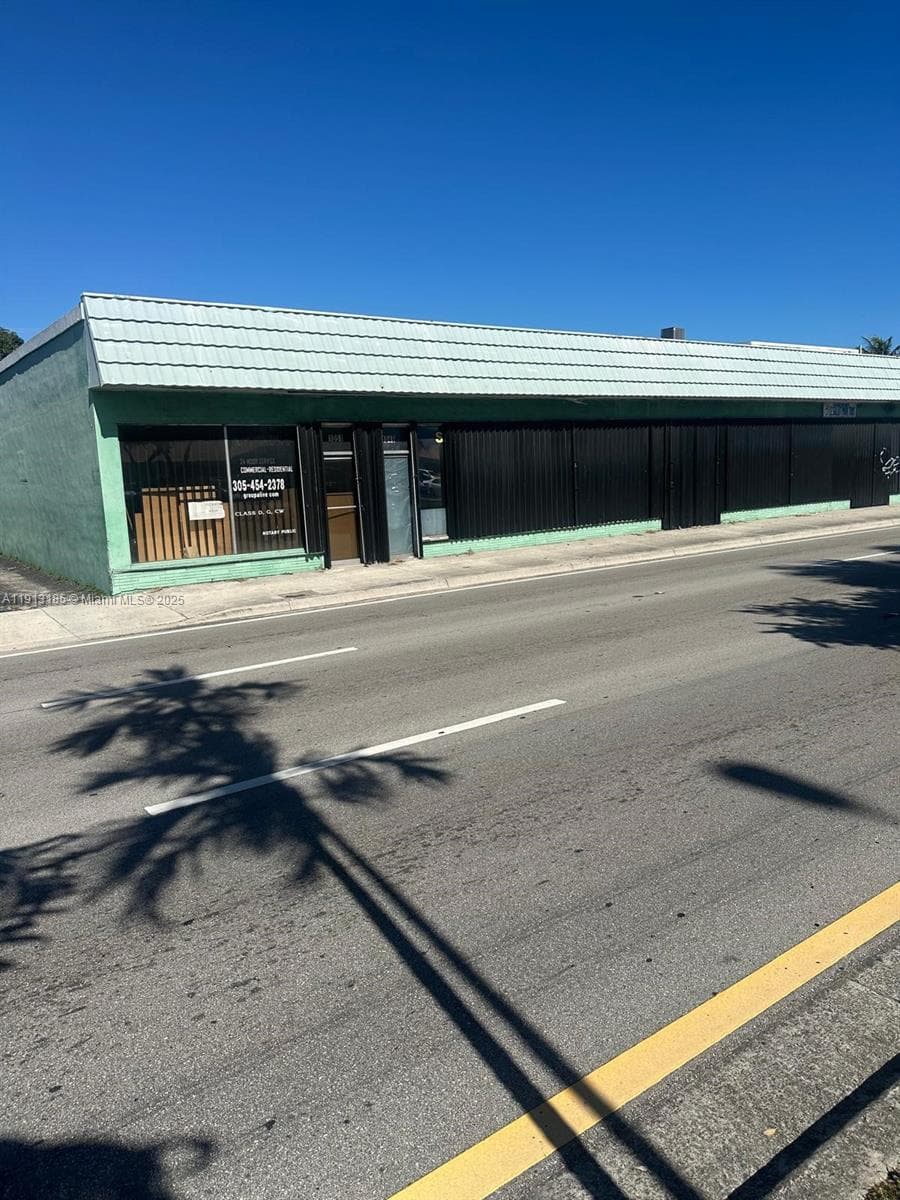 1051 NW 119th St, North Miami FL 33168 — 4