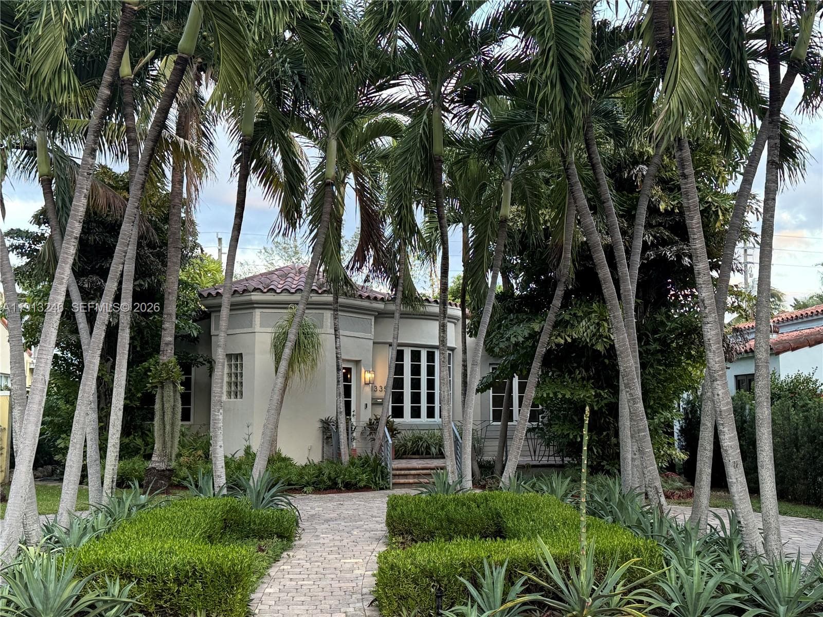1335 Lenox Ave, Miami Beach FL 33139 — 1