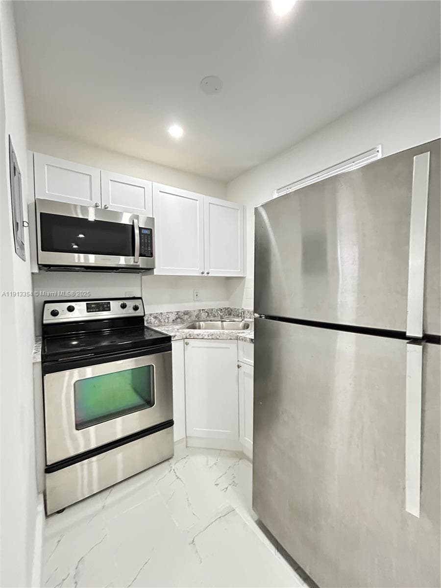 6950 NW 8th Ave # 3, Miami FL 33150 — 1