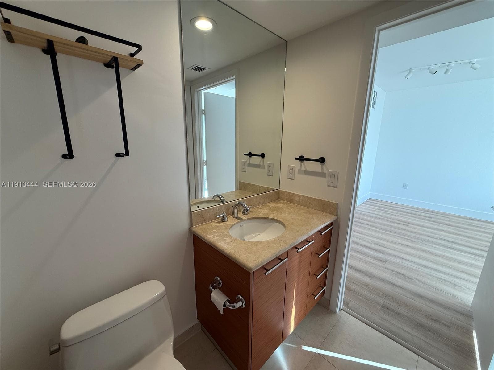 50 Biscayne Blvd # 4807, Miami FL 33132 — 18