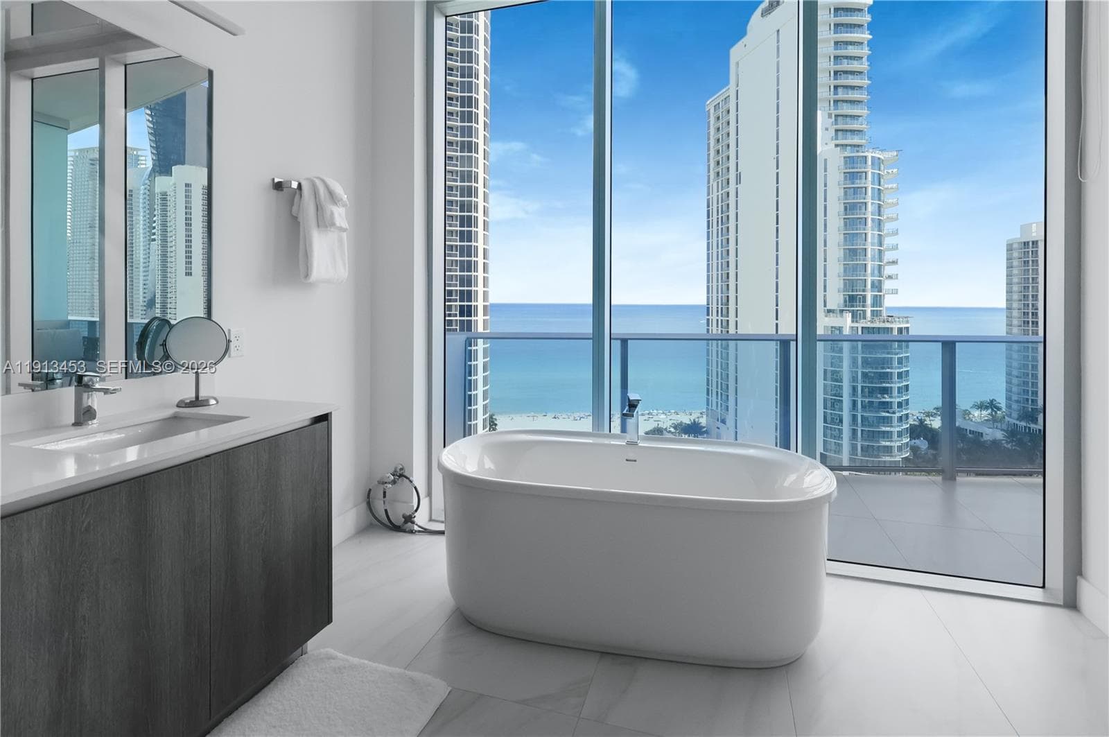 17550 Collins Ave, Sunny Isles Beach FL 33160 — 18