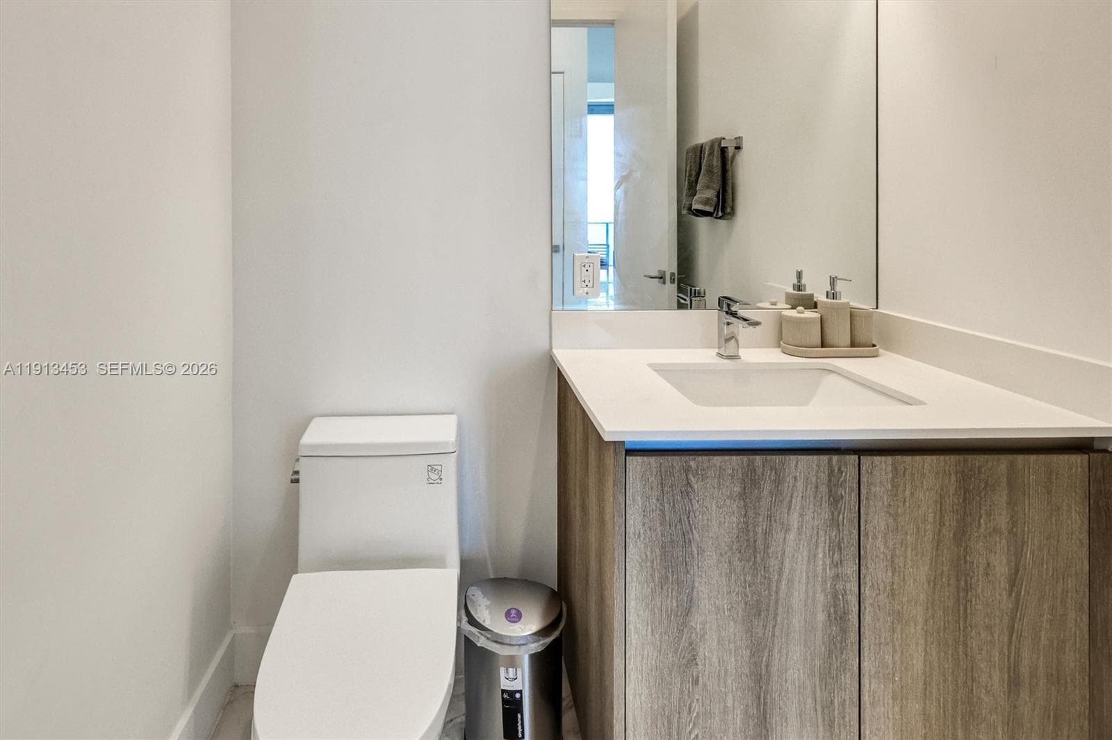 17550 Collins Ave, Sunny Isles Beach FL 33160 — 31