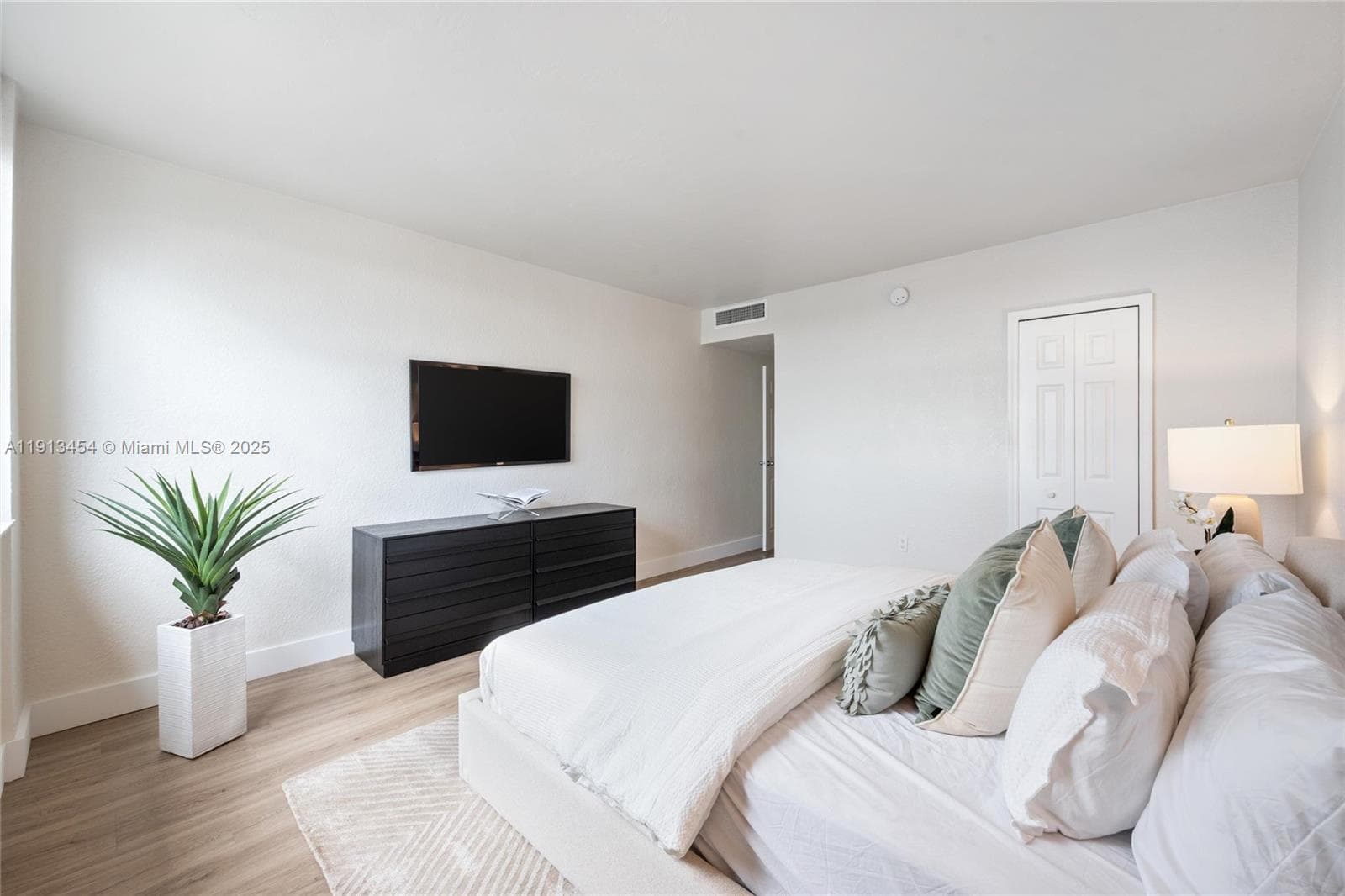 10350 W Bay Harbor Dr # 10K, Bay Harbor Islands FL 33154 — 12