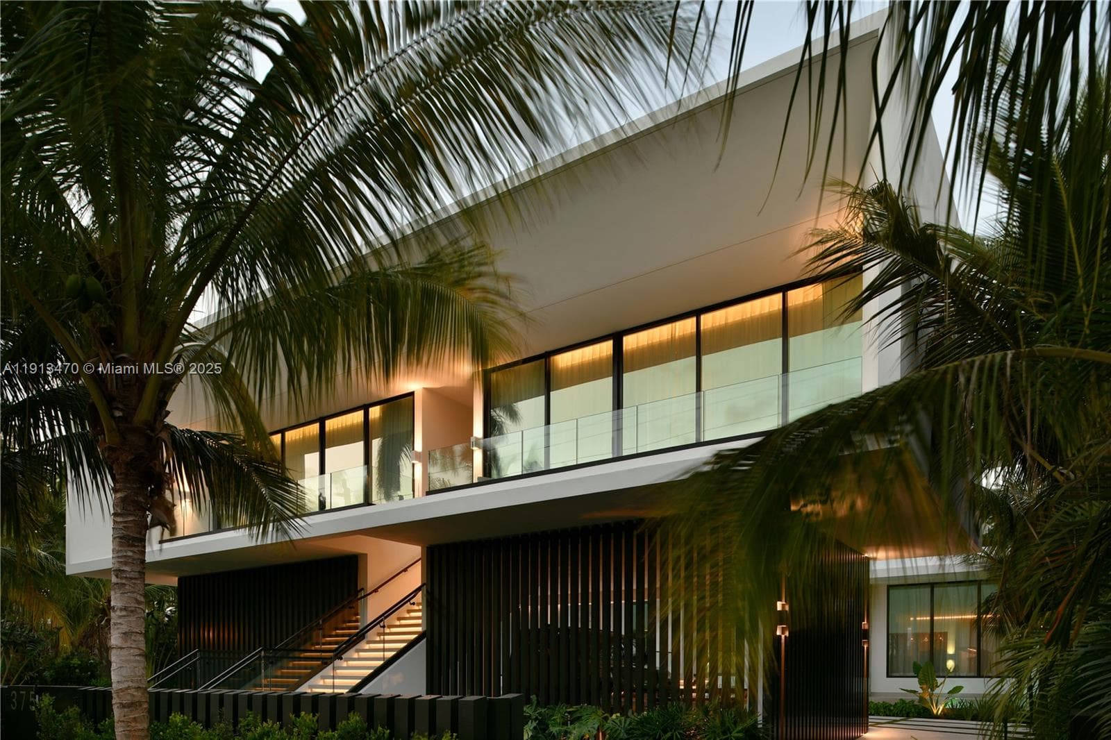 375 N Hibiscus Dr, Miami Beach FL 33139 — 36