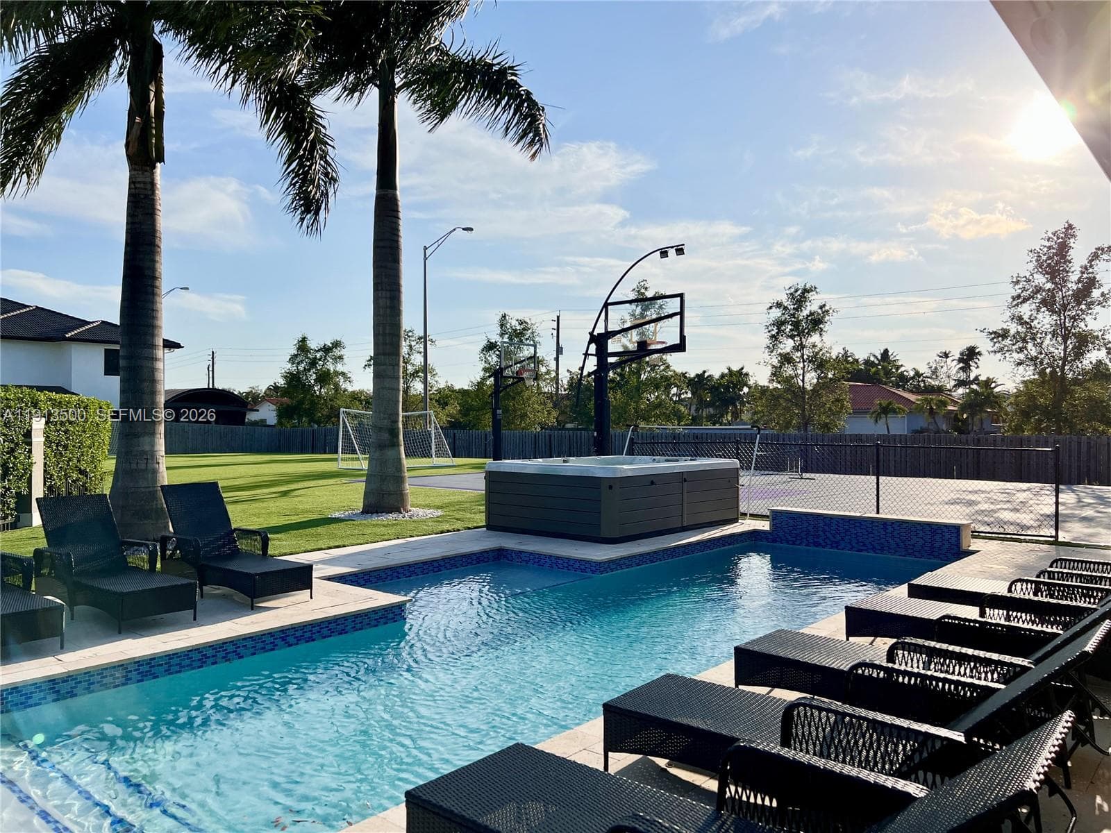 11 NW 122nd Ave, Miami FL 33182 — 76