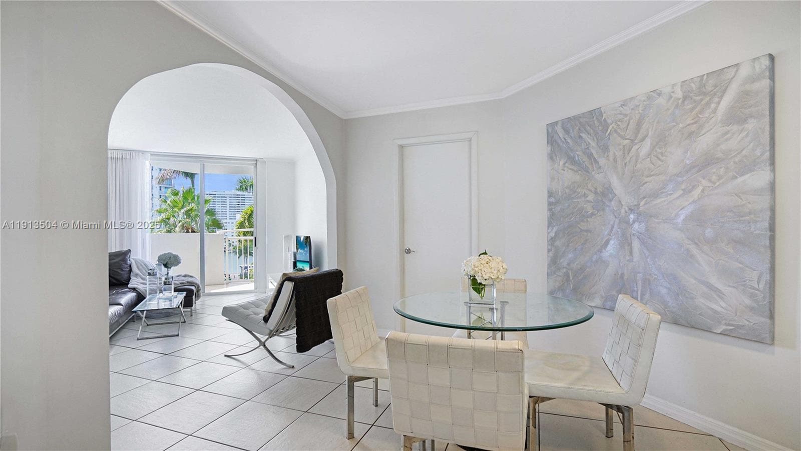 1621 Bay Rd # 606, Miami Beach FL 33139 — 2