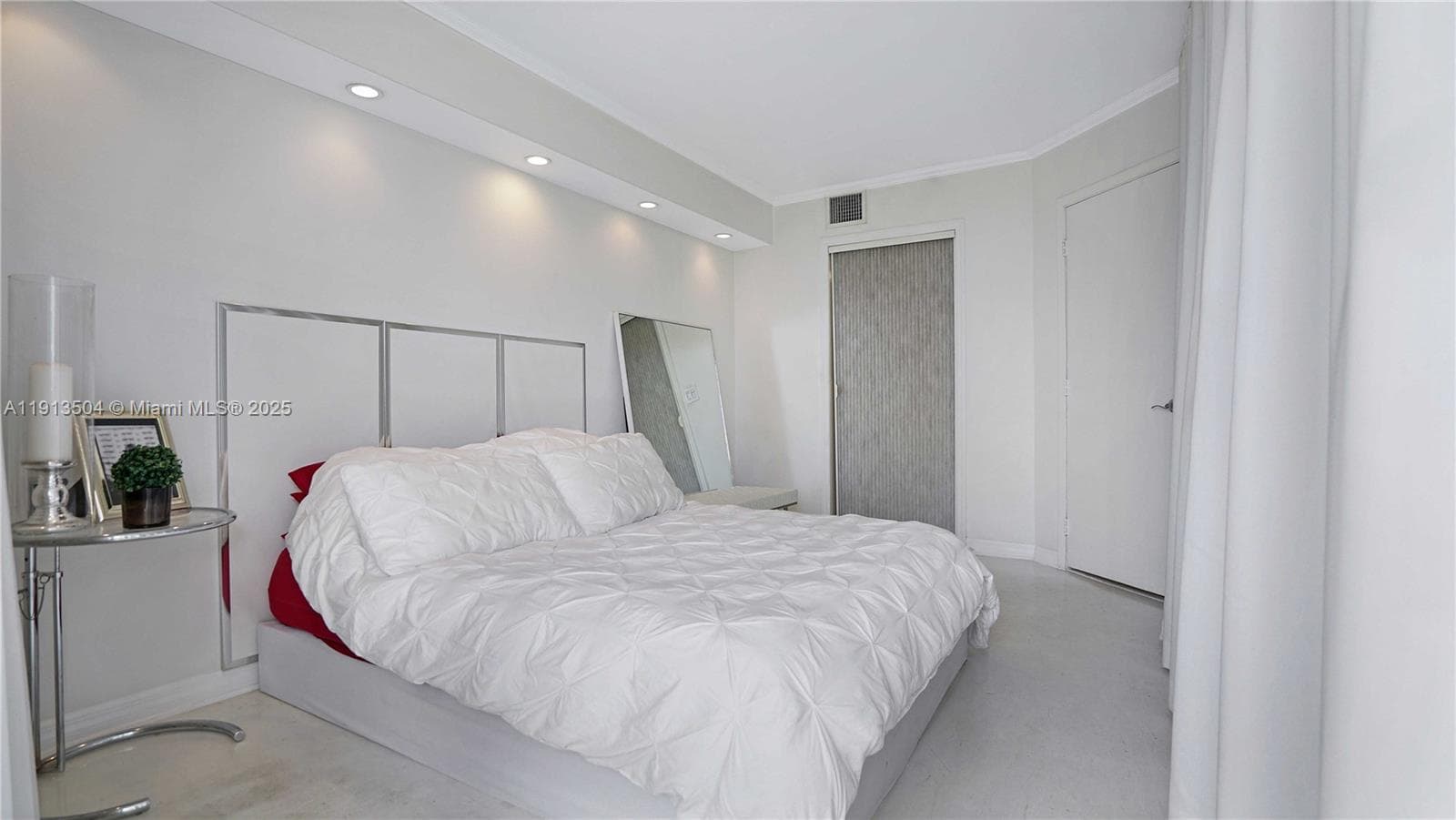 1621 Bay Rd # 606, Miami Beach FL 33139 — 12