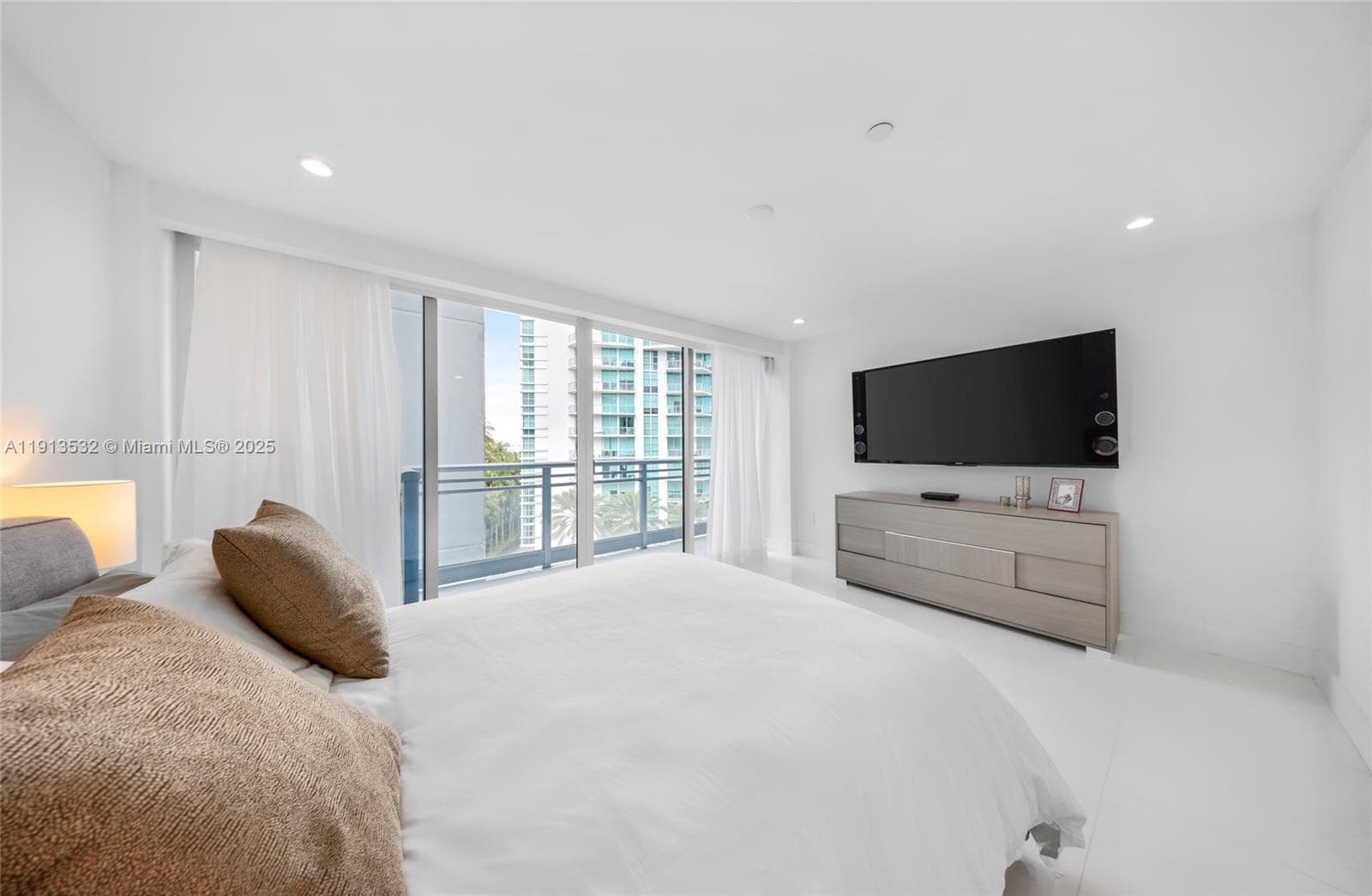 Artech Residences At Aven, Aventura, FL — 90