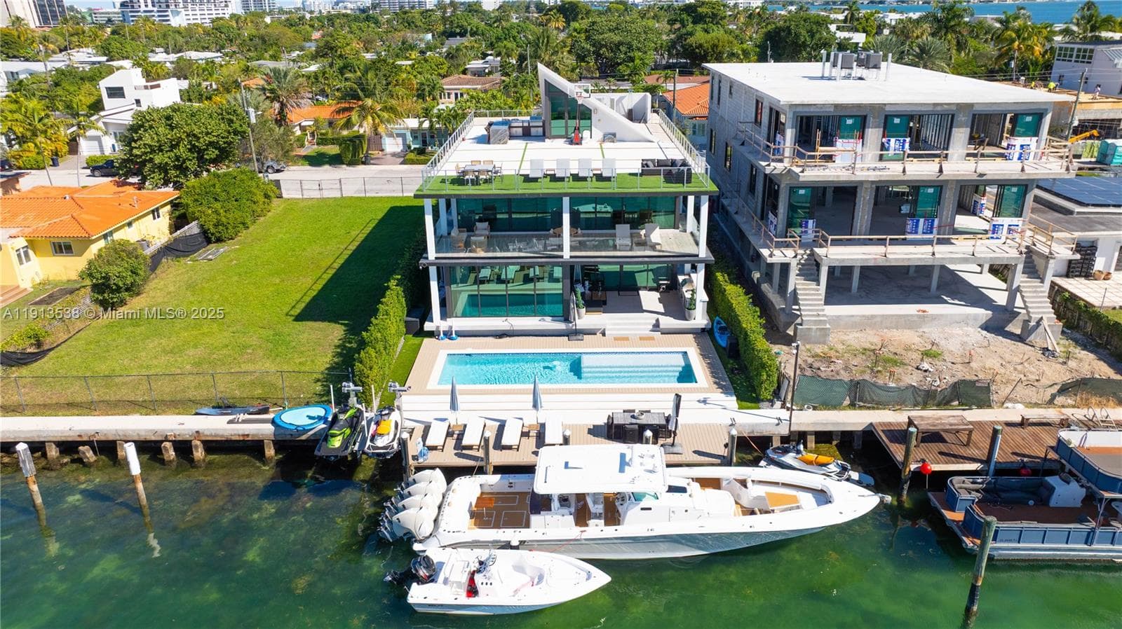 7520 W Treasure Dr, North Bay Village FL 33141 — 35