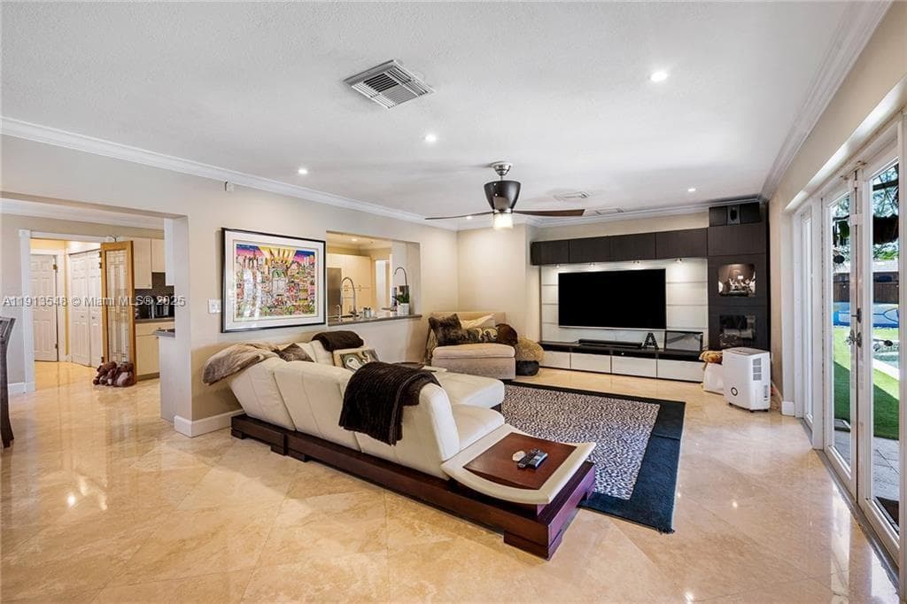 21280 NE 23rd Ave, Miami FL 33180 — 16