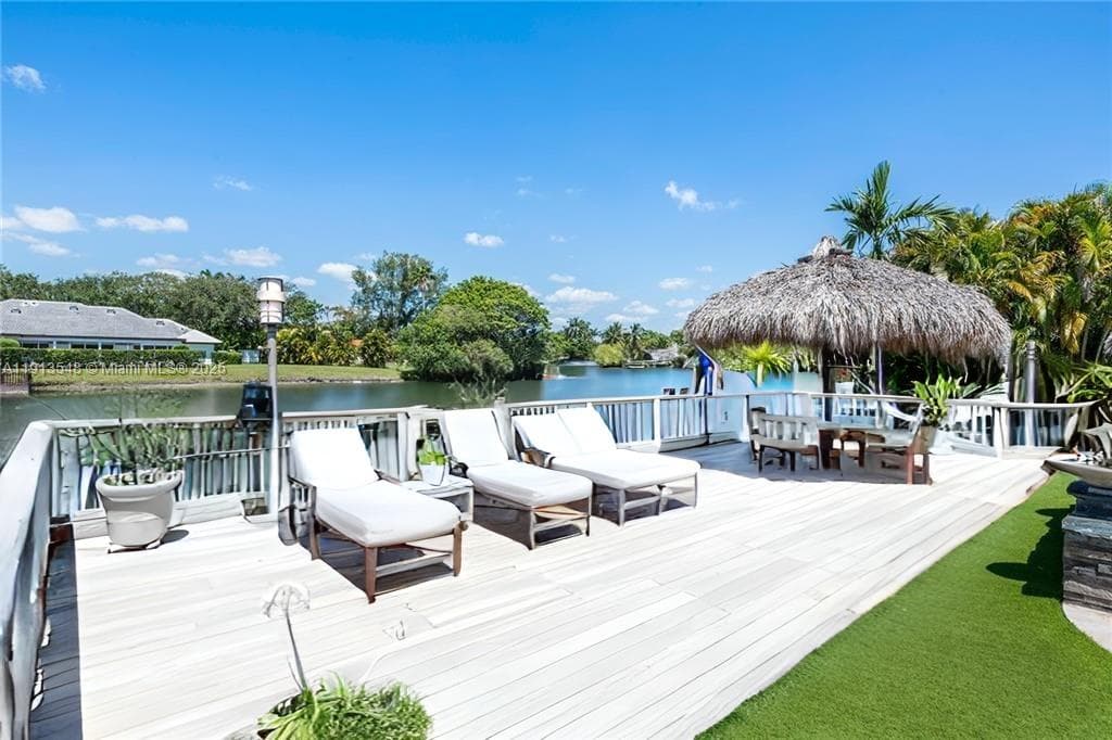 21280 NE 23rd Ave, Miami FL 33180 — 4