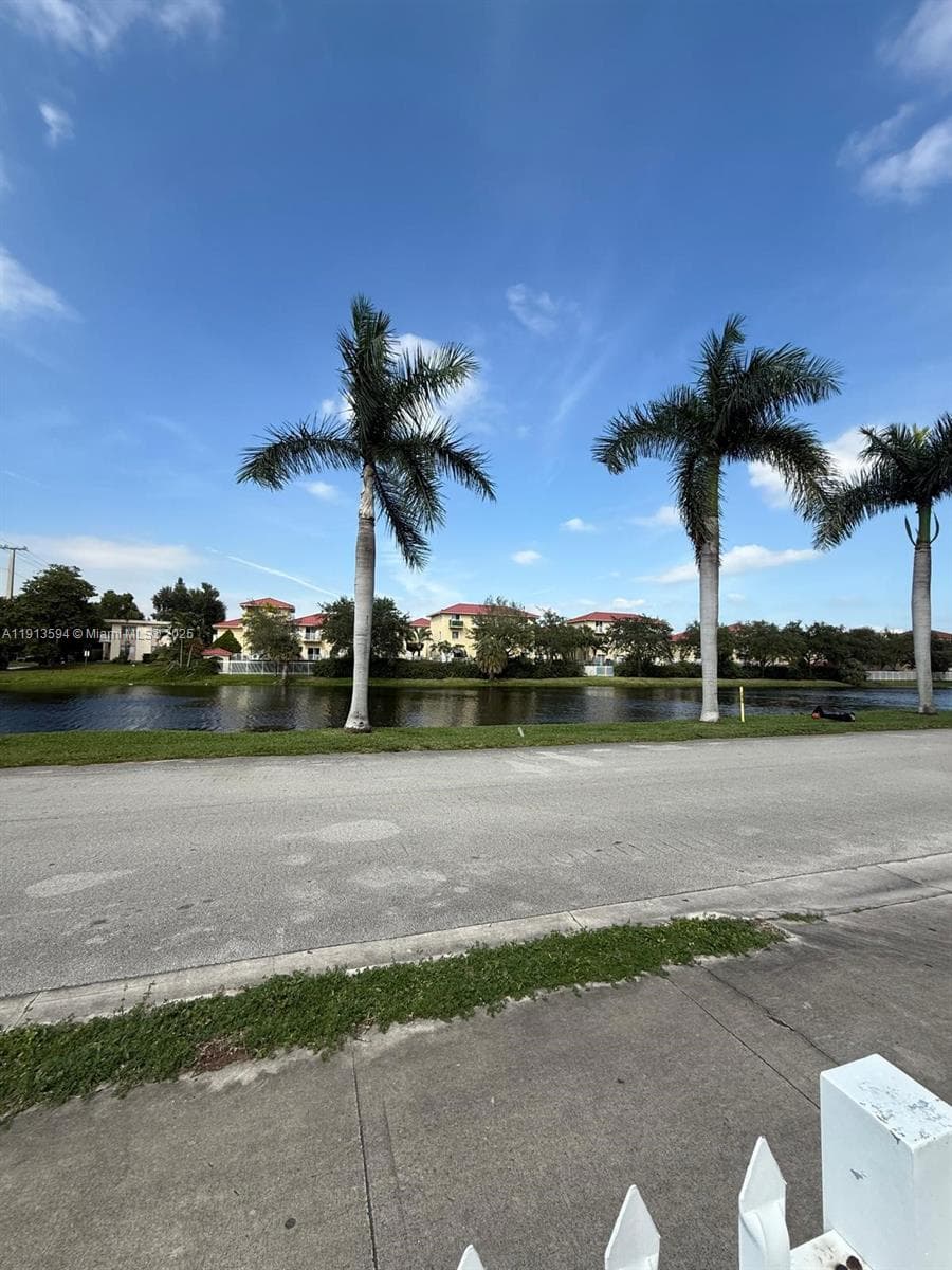 2025 NE 164th St # 406, North Miami Beach FL 33162 — 5