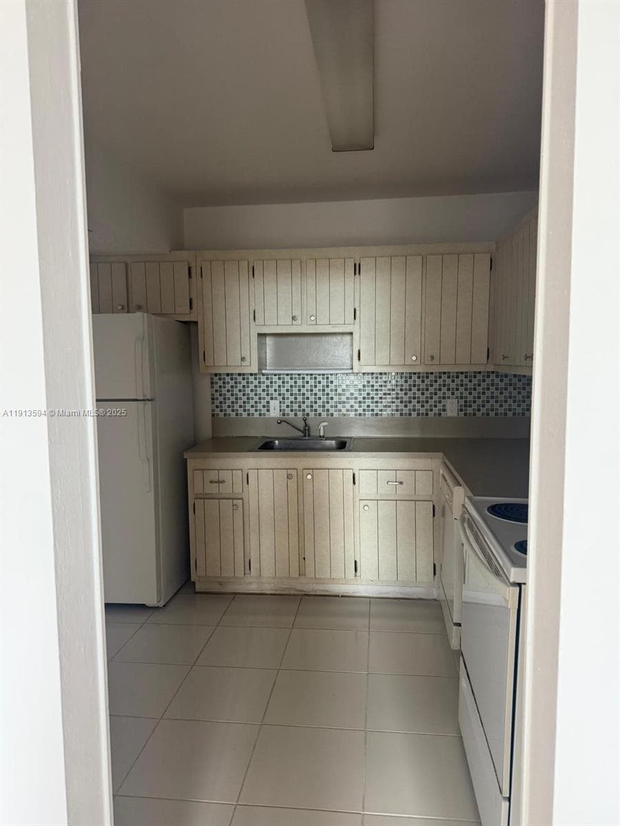 2025 NE 164th St # 406, North Miami Beach FL 33162 — 9