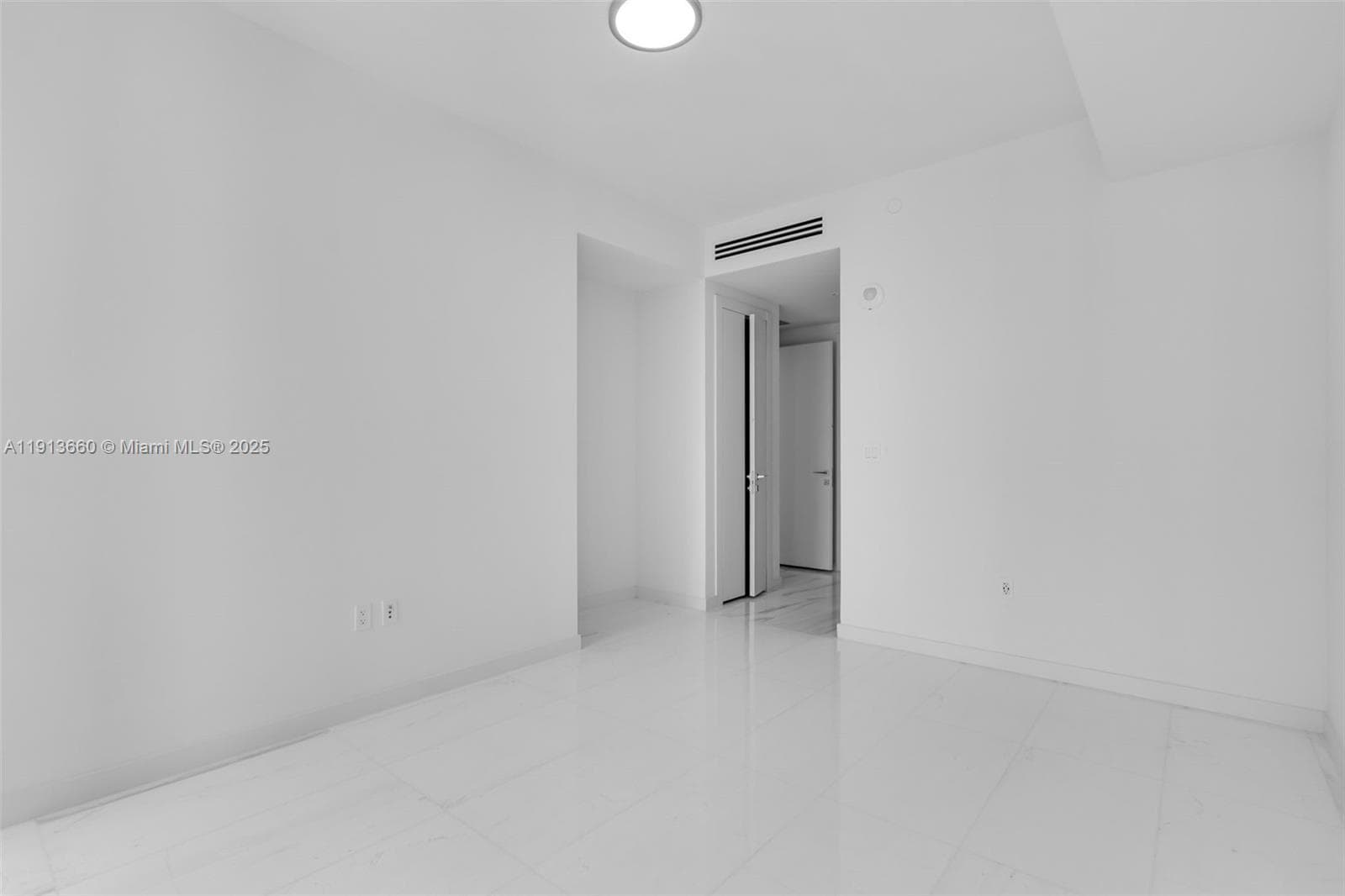 300 Biscayne Boulevard Way # 3009W, Miami FL 33131 — 13