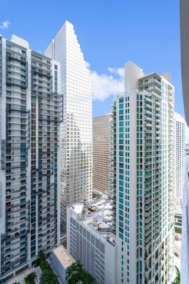300 Biscayne Boulevard Way # 3009W, Miami FL 33131 — 26