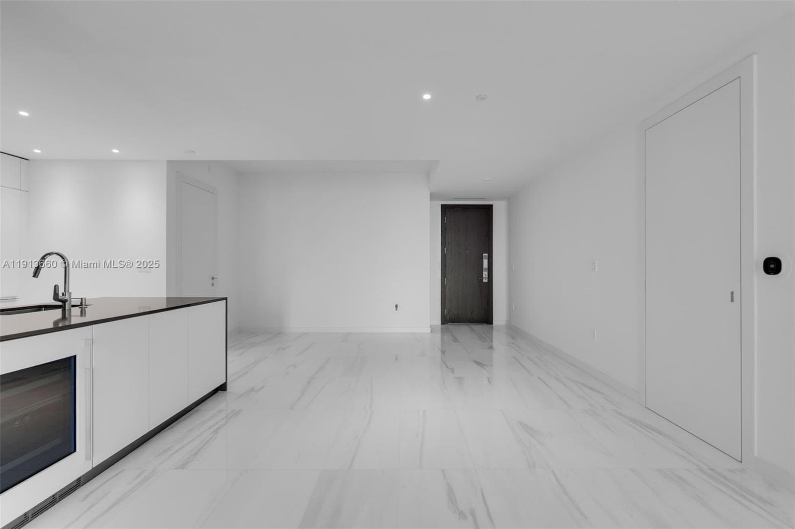 300 Biscayne Boulevard Way # 3009W, Miami FL 33131 — 7