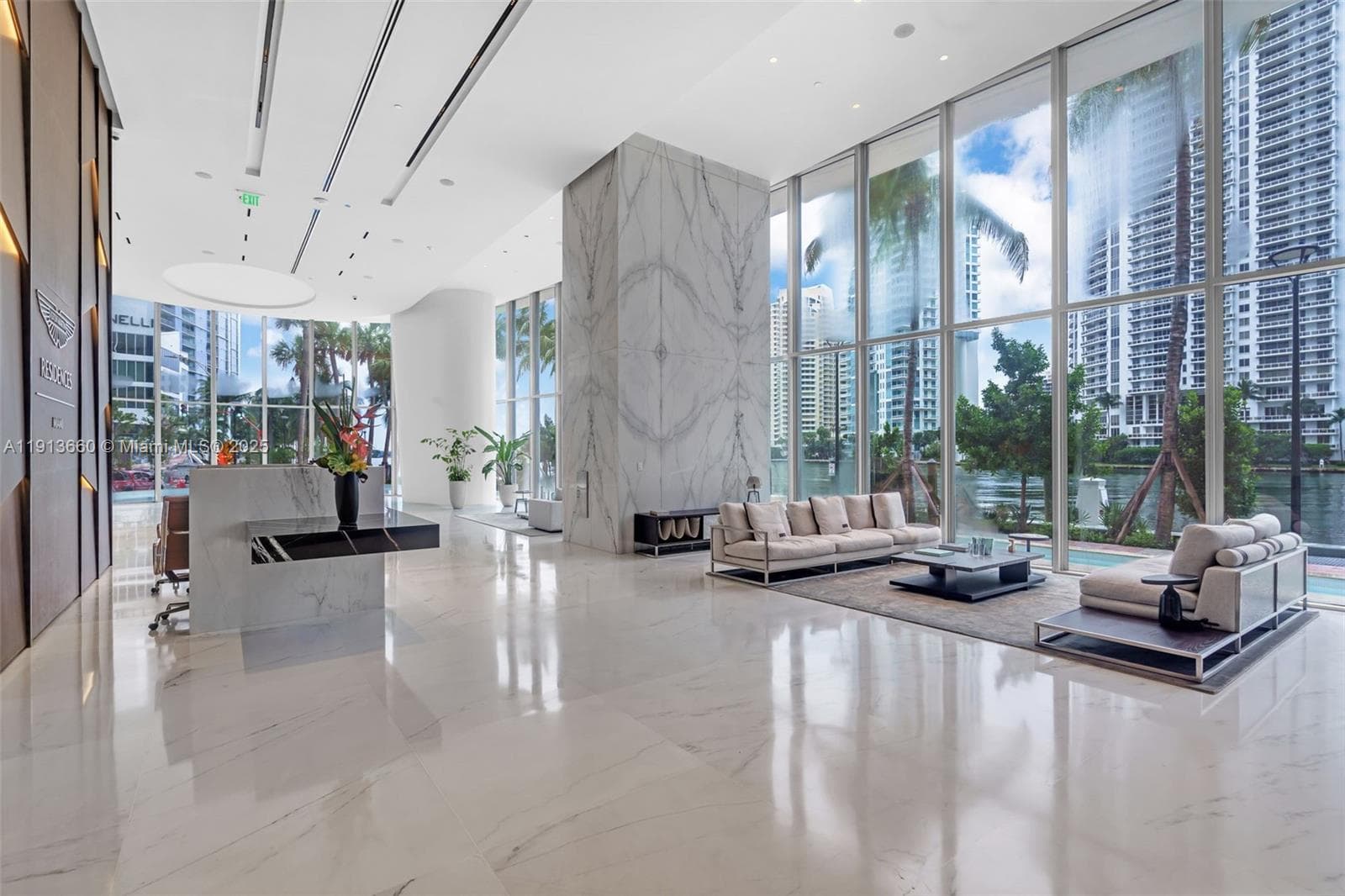 300 Biscayne Boulevard Way # 3009W, Miami FL 33131 — 32