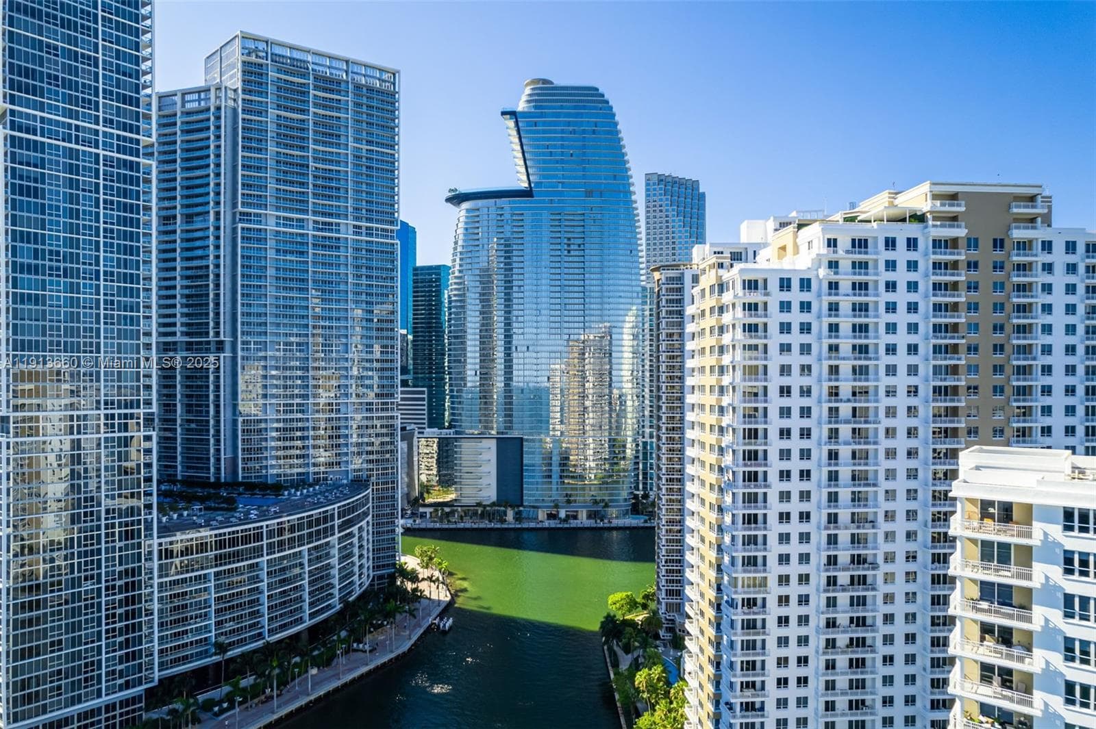 300 Biscayne Boulevard Way # 3009W, Miami FL 33131 — 28