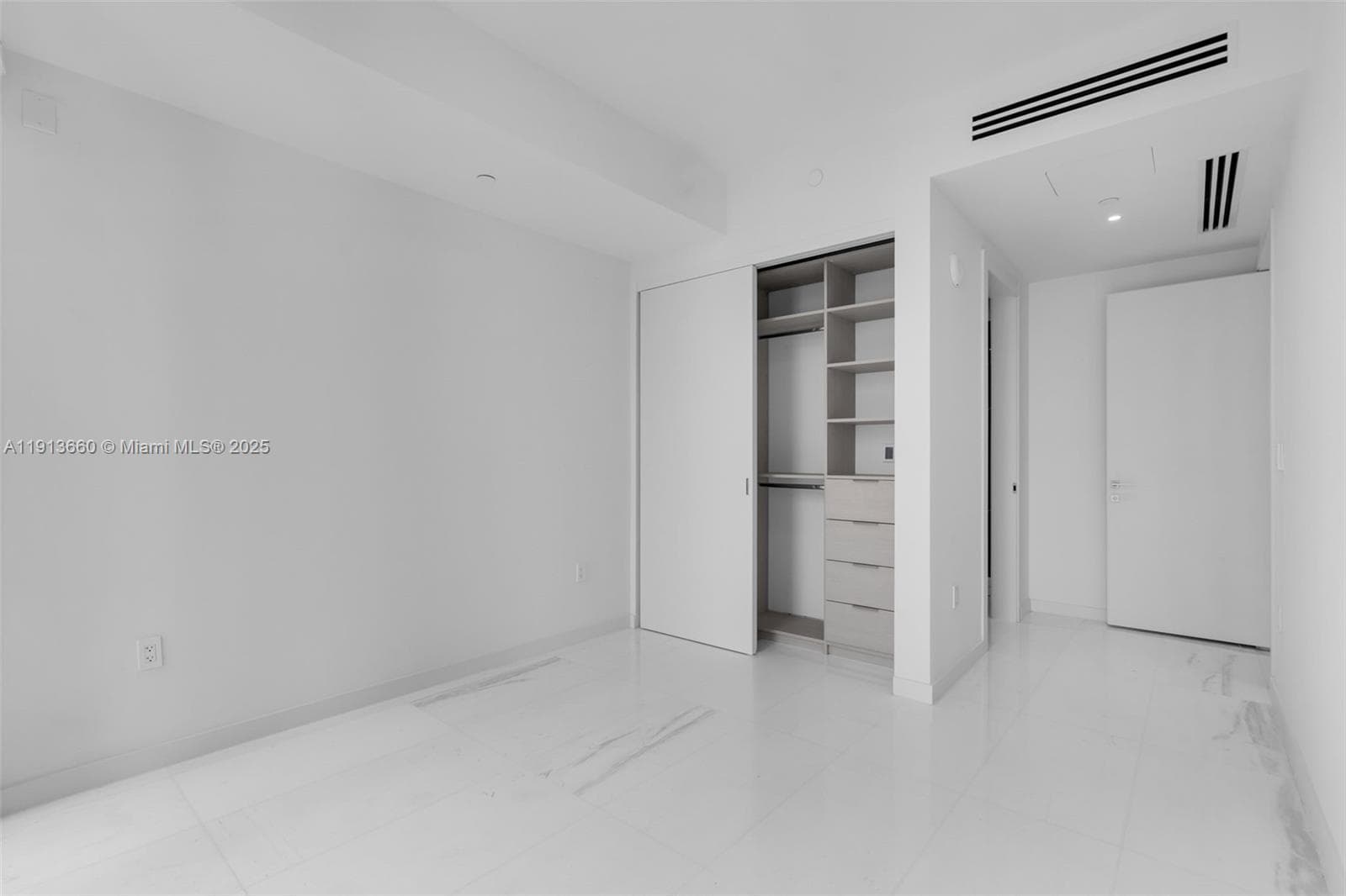 300 Biscayne Boulevard Way # 3009W, Miami FL 33131 — 20