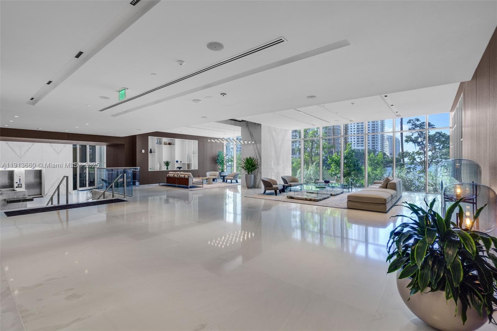 300 Biscayne Boulevard Way # 3009W, Miami FL 33131 — 30